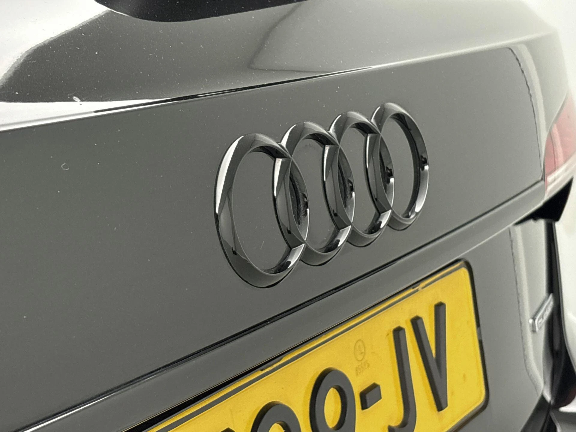 Audi-A4-image-10
