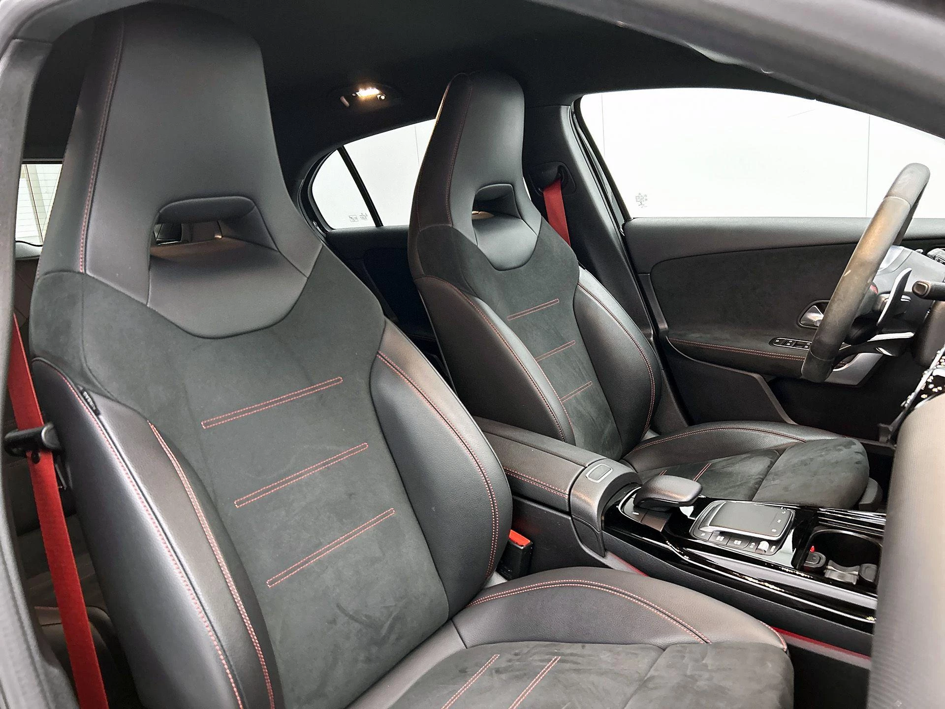 Mercedes-Benz A-Klasse AMG 35 4MATIC Premium Plus