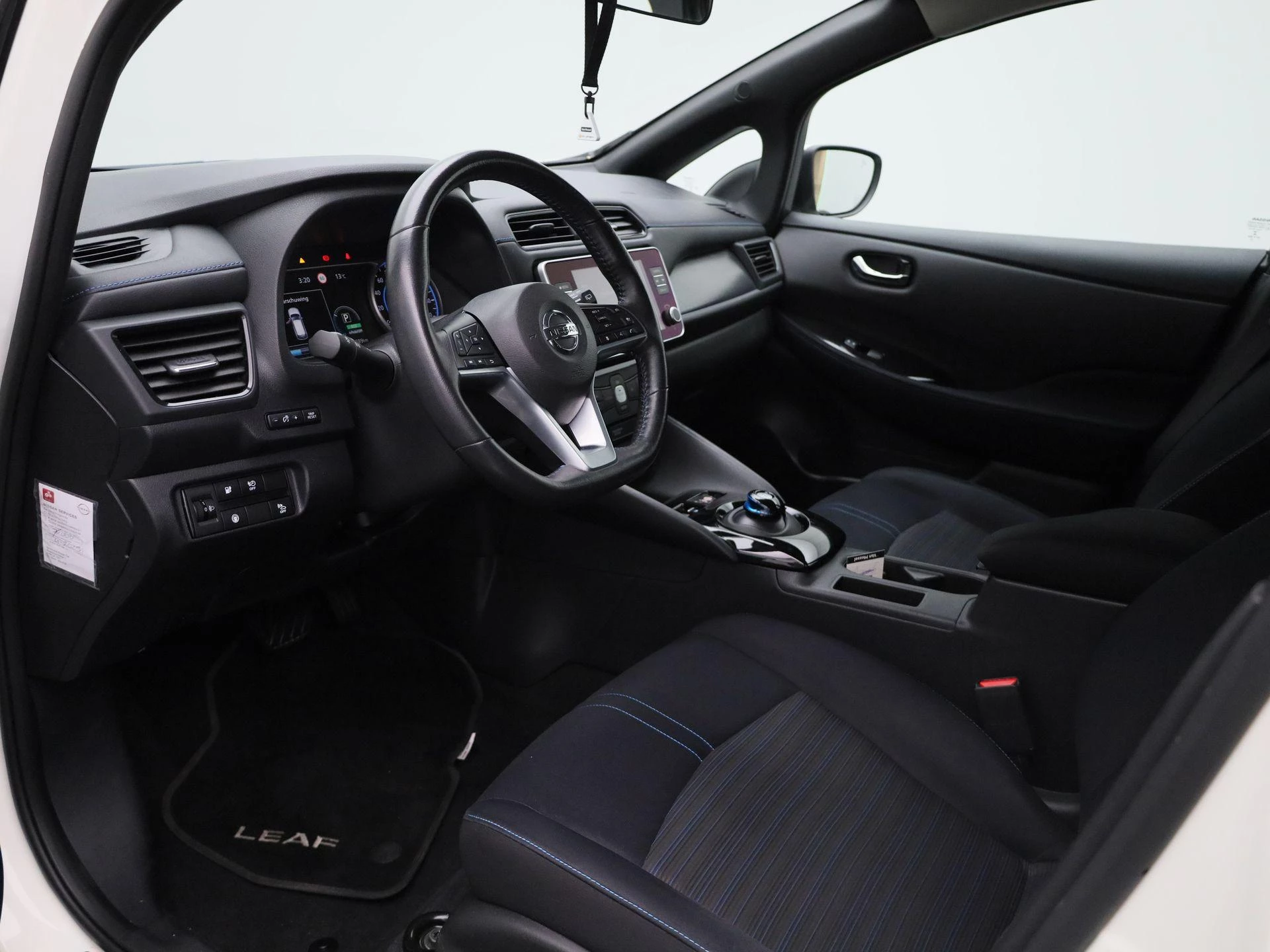 Nissan-Leaf-image-26