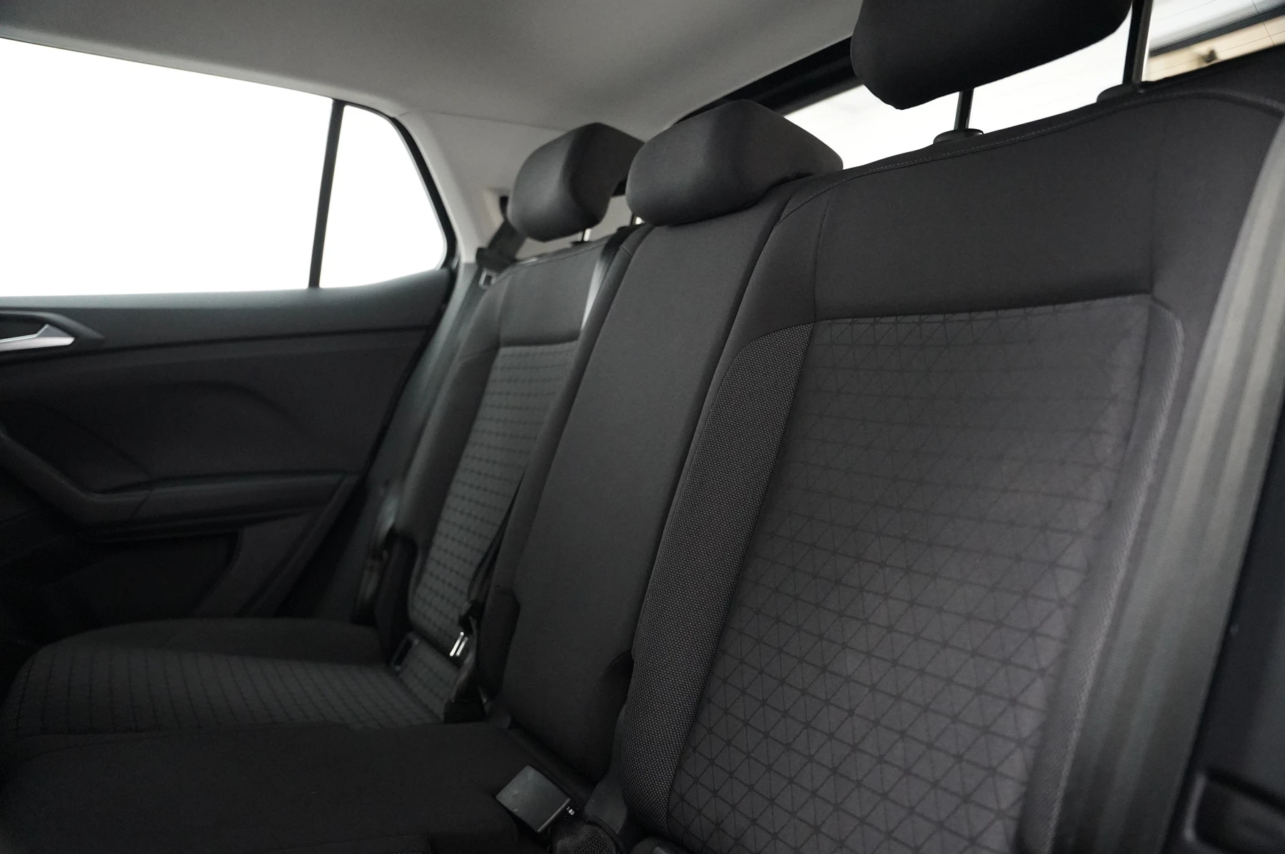 Volkswagen-T-Cross-image-10