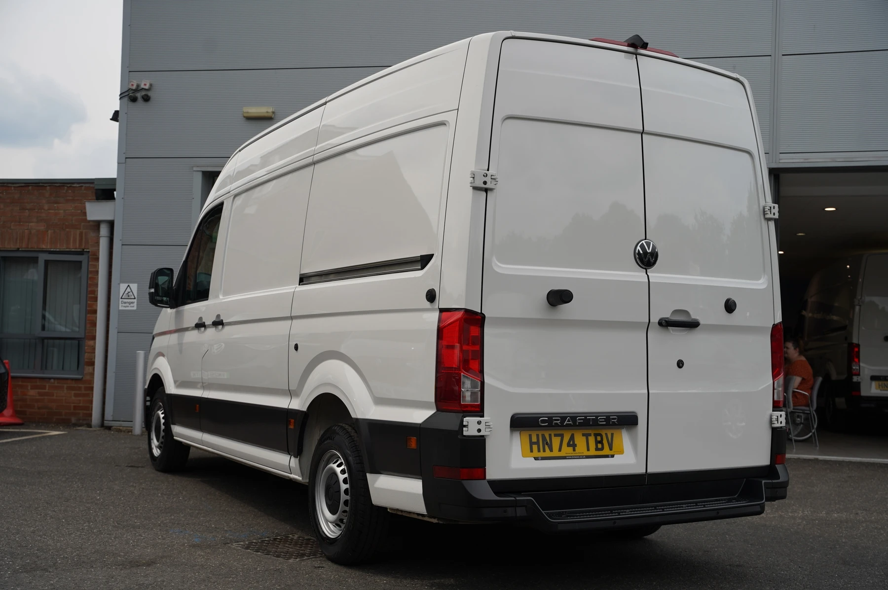 Volkswagen-Crafter-image-2