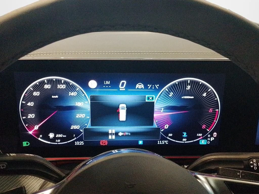 Mercedes-Benz-V-Klasse-image-13