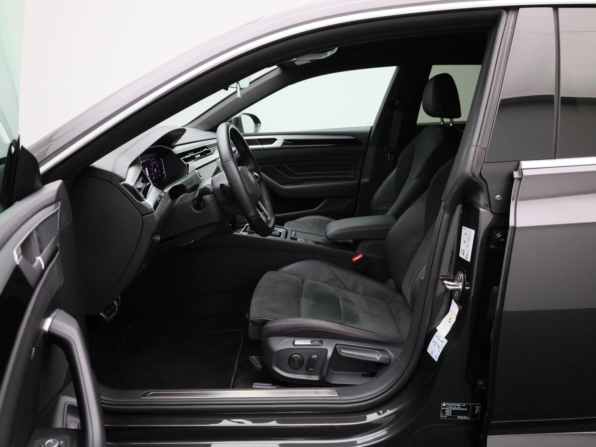 Volkswagen Arteon Shooting Brake 1.4 TSI eHybrid R-Line Business+ 218 PK|