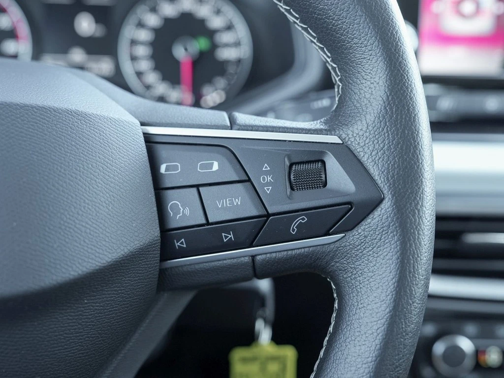 SEAT-Arona-image-16
