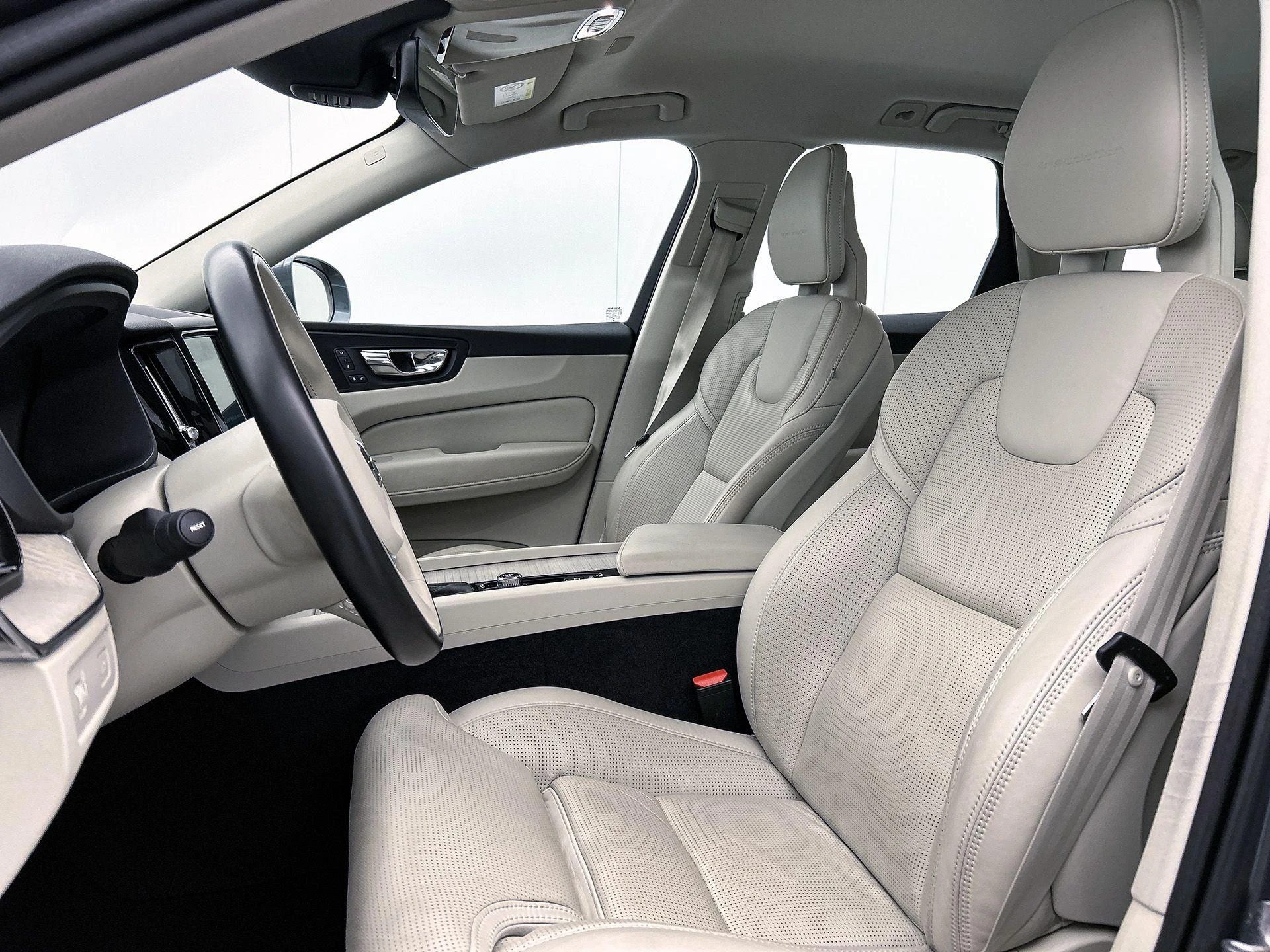 Volvo-XC60-image-35