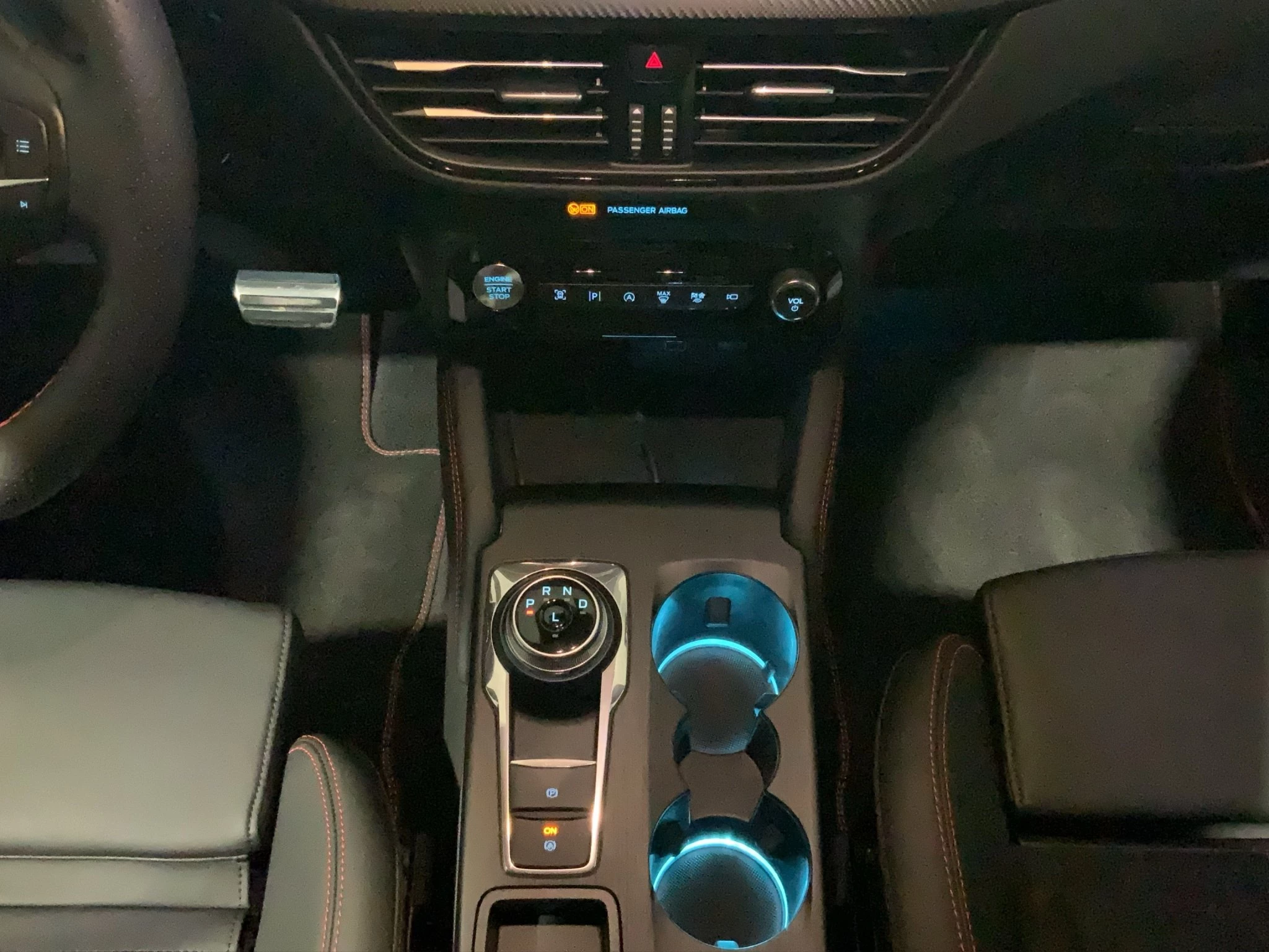 Ford Kuga ST-Line X Aut.*360GRAD*LED-MATRIX*NAVI*GRA*WINTER-PKT..
