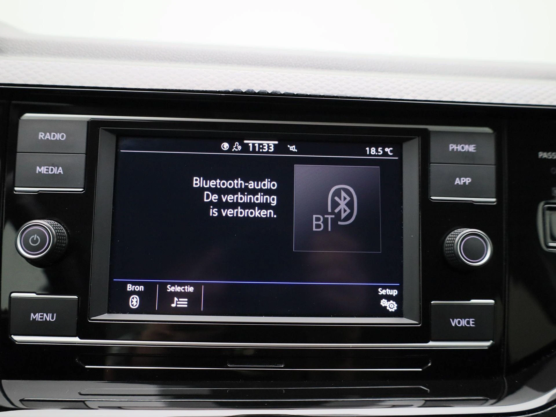 Volkswagen-Polo-image-18