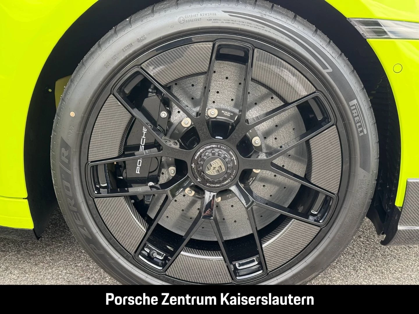 Porsche 911 992 Turbo S Cabrio Burmester Clubleder PCCB turbo s