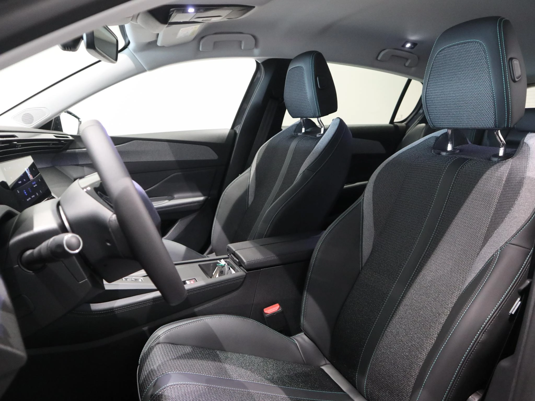 Peugeot-e-308-image-4