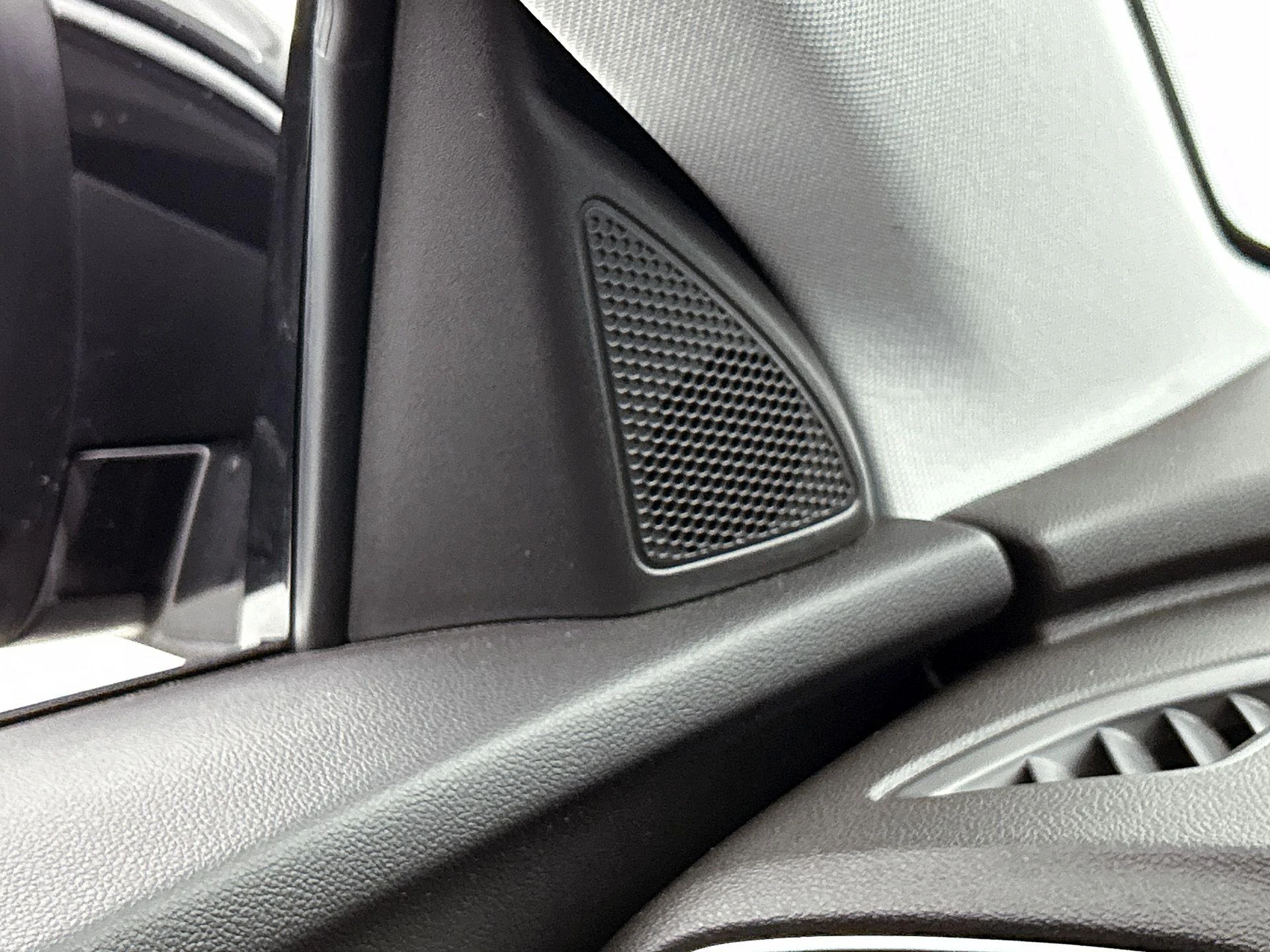 Opel-Grandland X-image-13