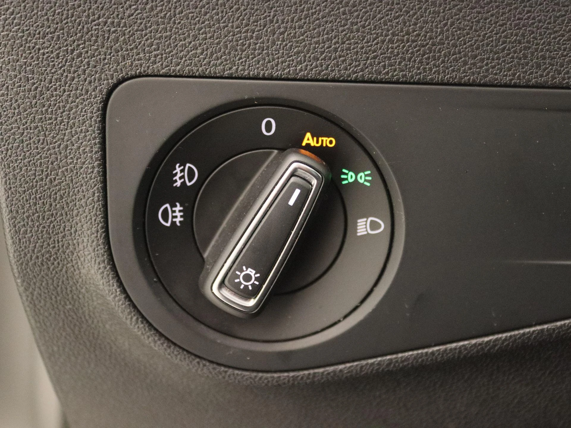Volkswagen-Tiguan-image-22