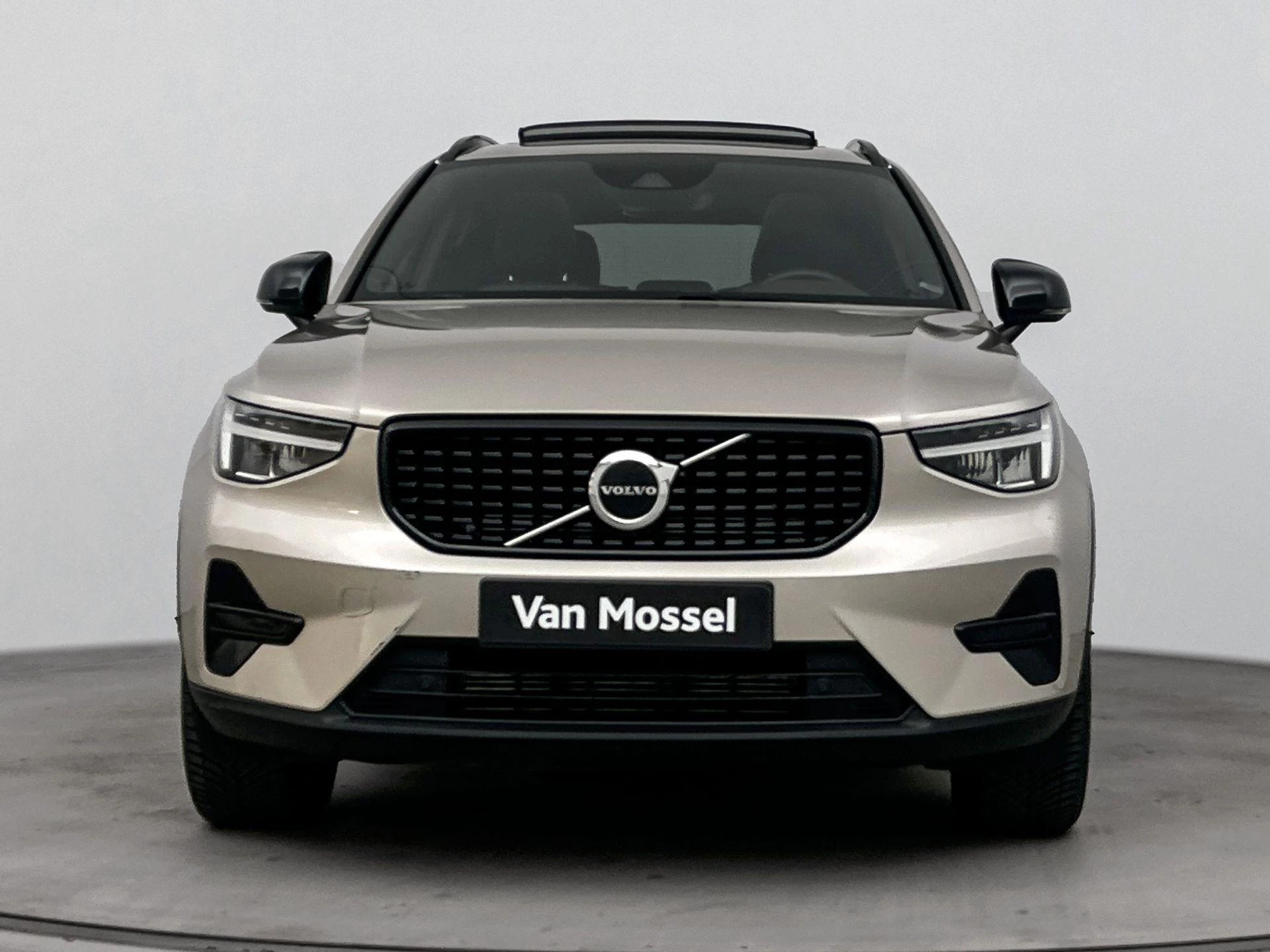 Volvo XC40 T4 Recharge Plus Dark