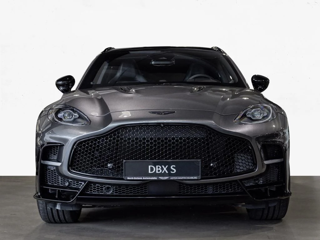 Aston Martin-DBX-image-7