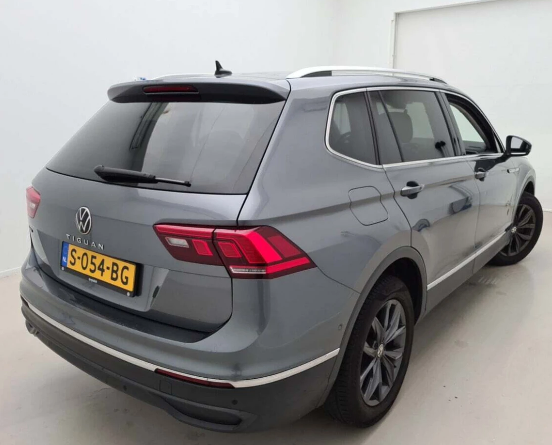 Volkswagen-Tiguan Allspace-image-1