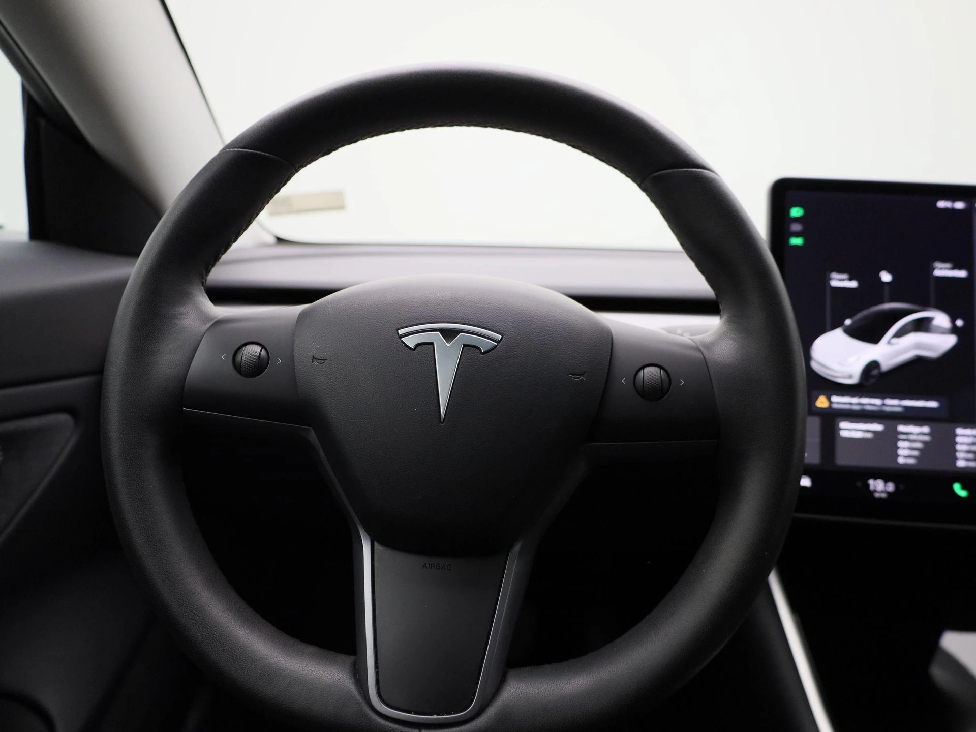 Tesla-Model 3-image-6