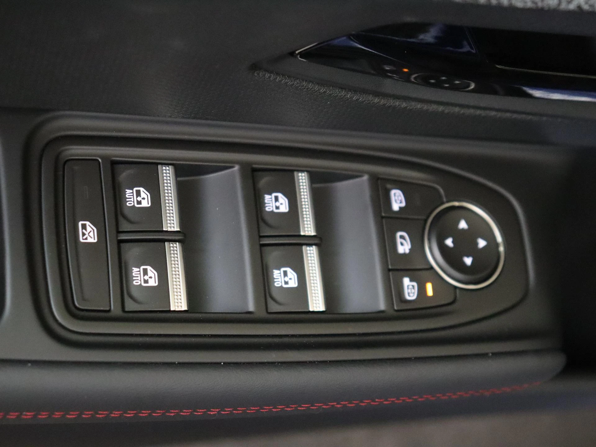 Renault-Clio-image-23