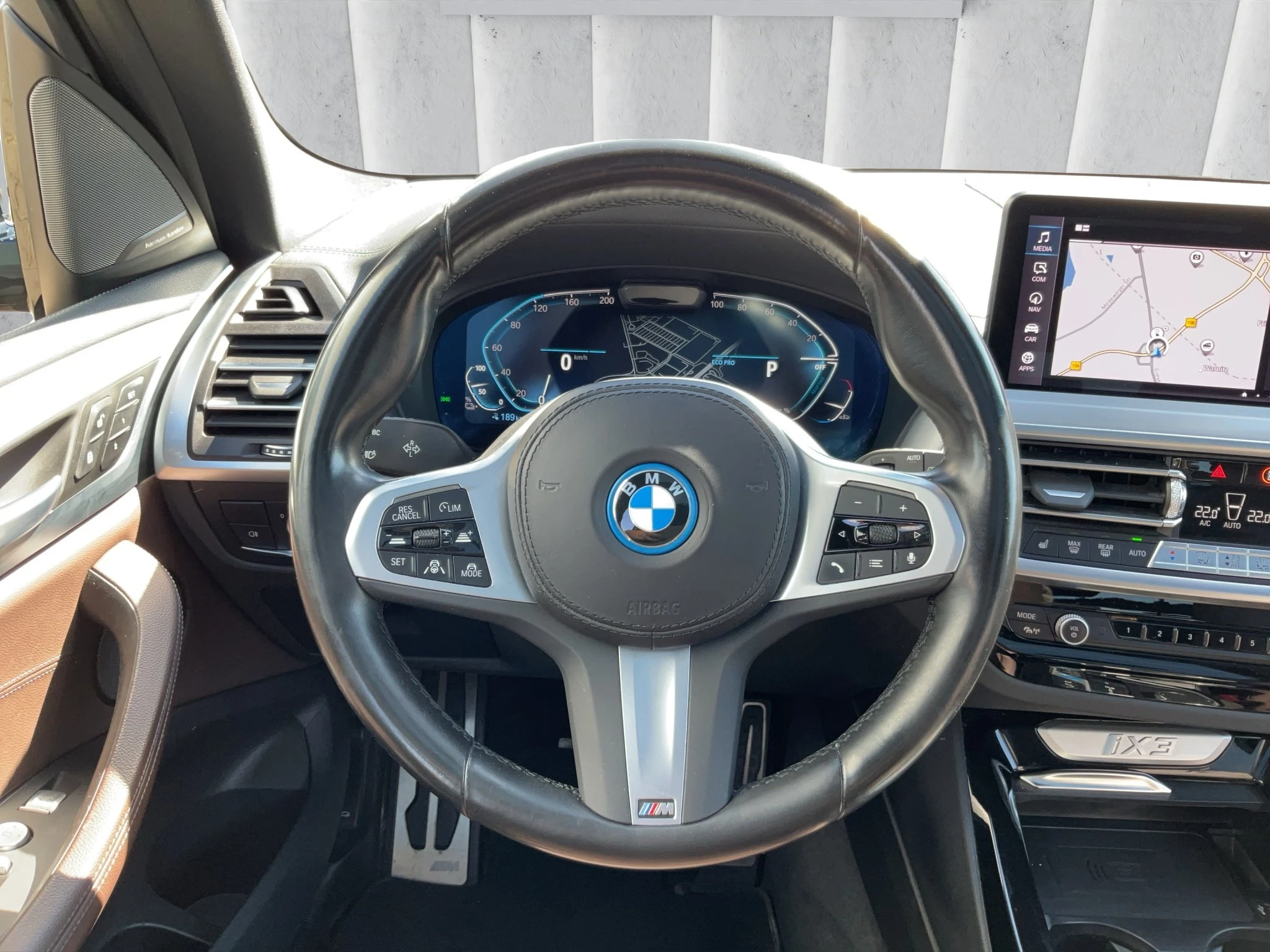 BMW-iX3-image-12