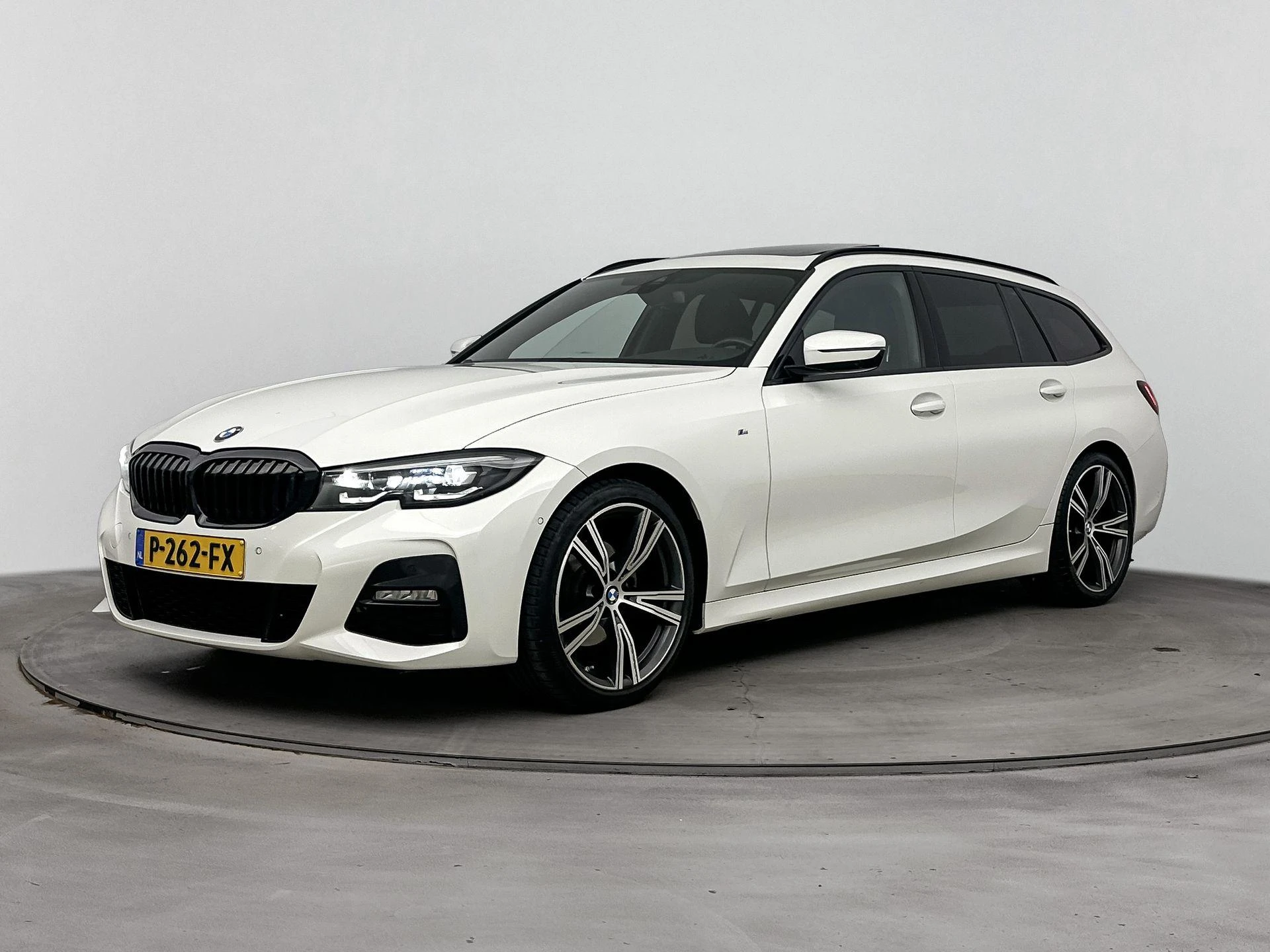 BMW-3 Serie-image-0