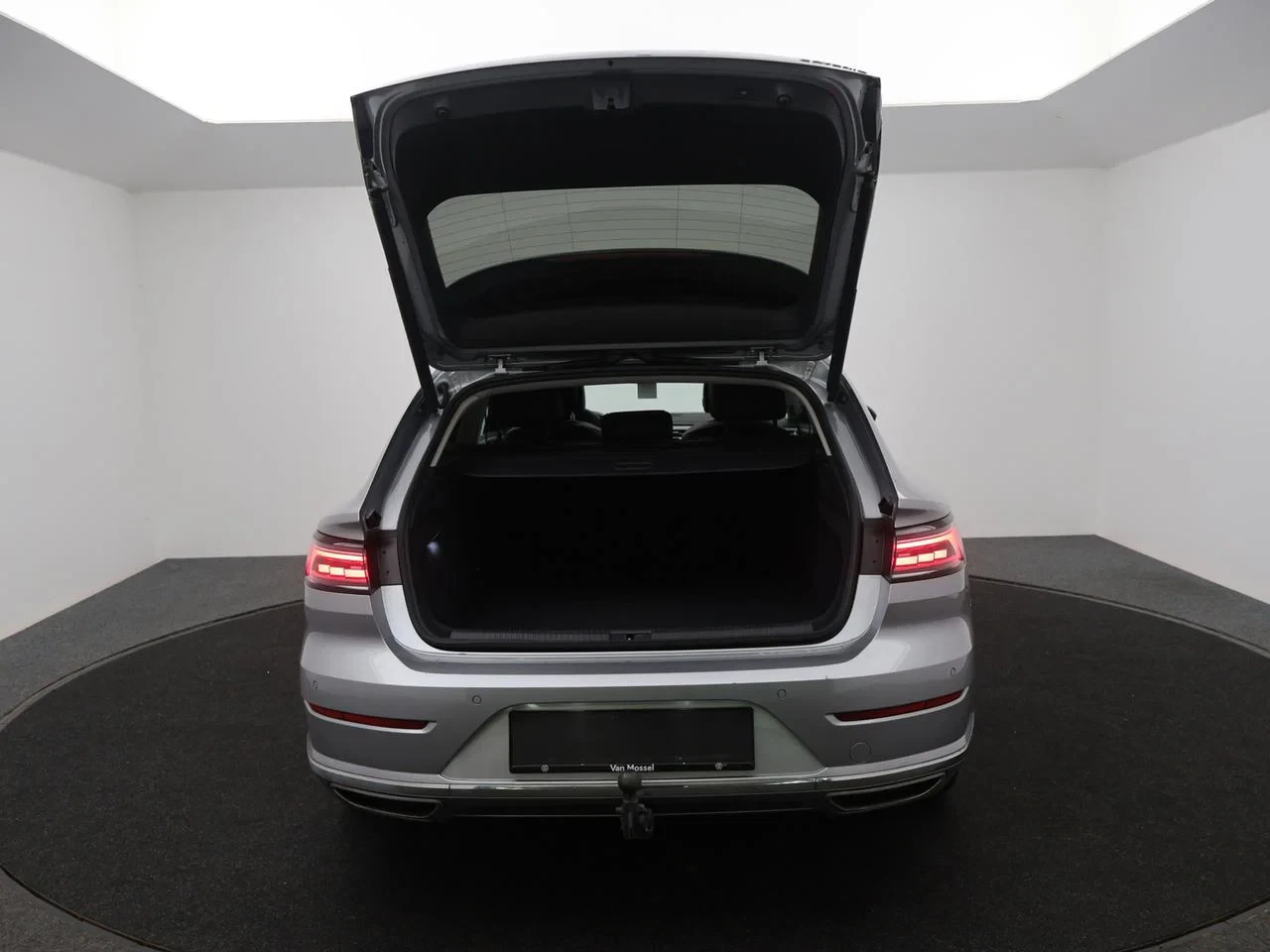 Volkswagen-Arteon-image-16