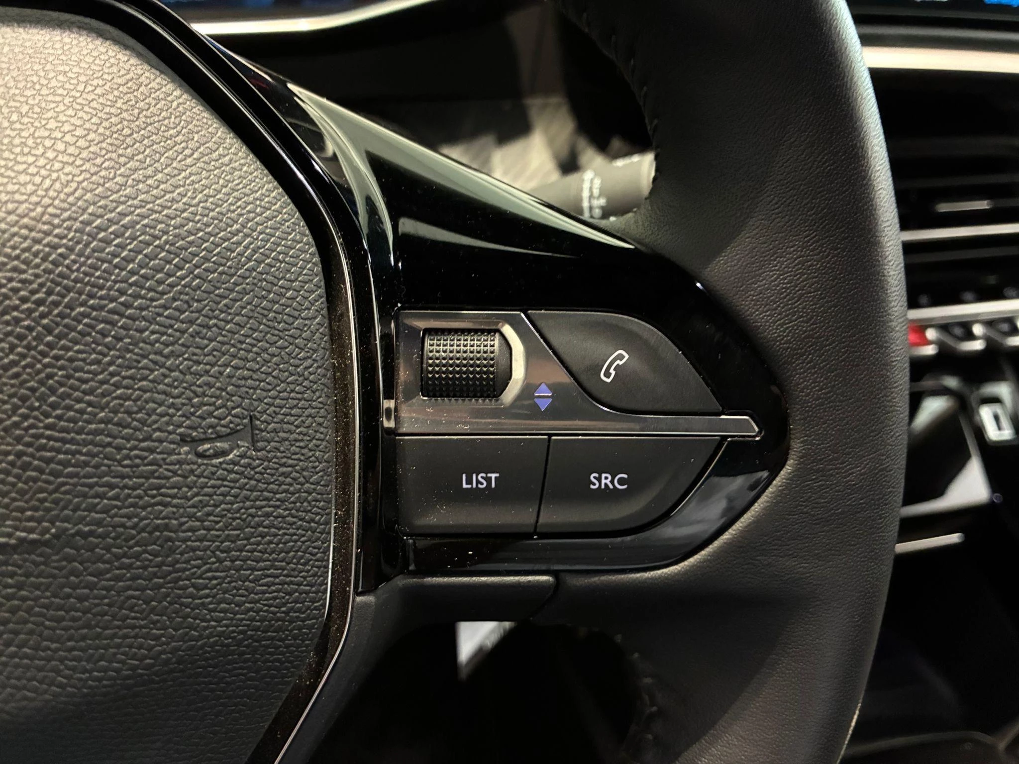 Peugeot-2008-image-9
