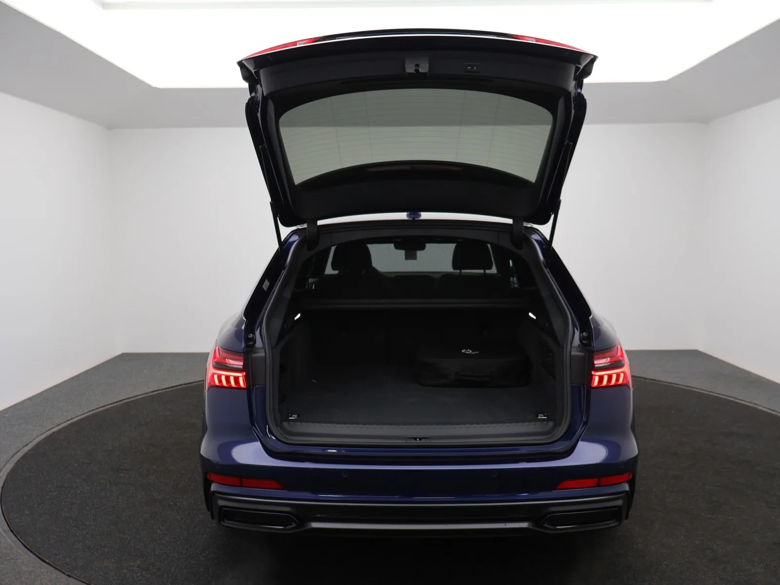 Audi A6 Avant PHEV Avant PHEV 55TFSIe QUATTRO Competition 367PK *AUTOMAAT*LEDER*ALCANTARA*ACC*PDC*CAMERA*NAVI*...*