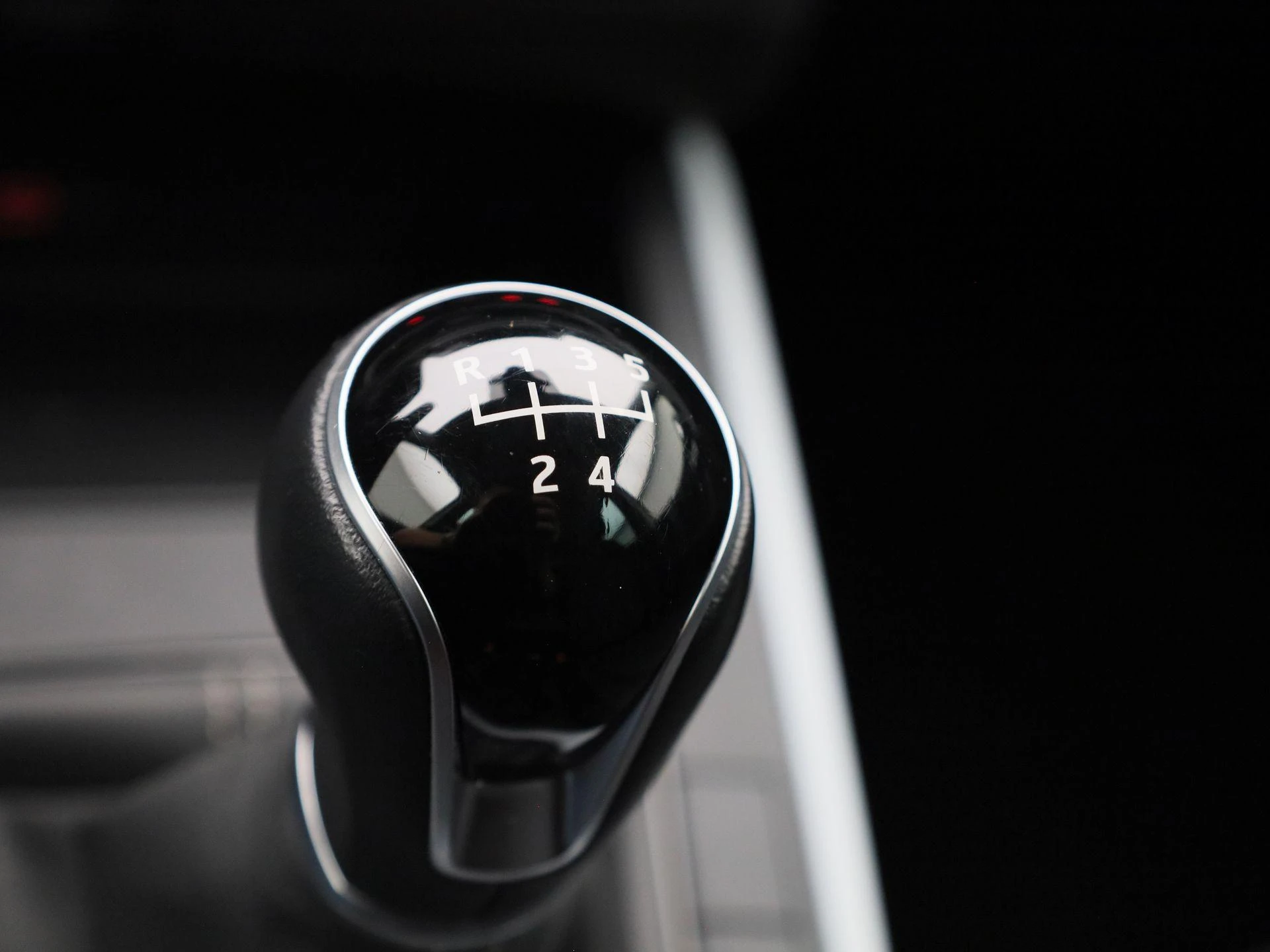 SEAT-Arona-image-17