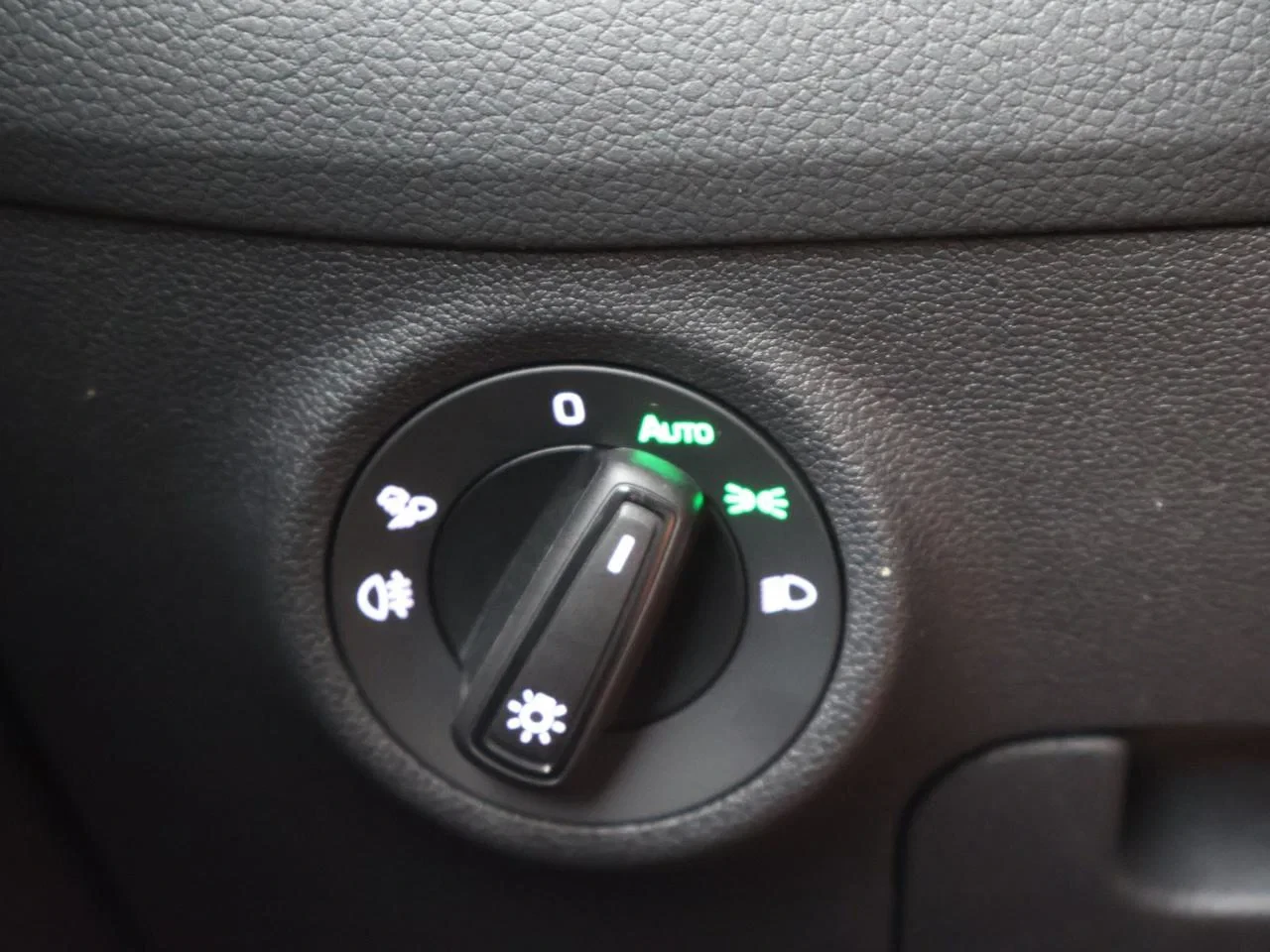 Škoda Kodiaq Kodiaq 2.0TSI 4x4 Sportline 190PK *AUTOMAAT*PANODAK*7 ZITPLAATSEN*TREKHAAK*LEDER*ALCANTARA*SPORTZETELS*CAMERA*CRUISE*PDC*...*