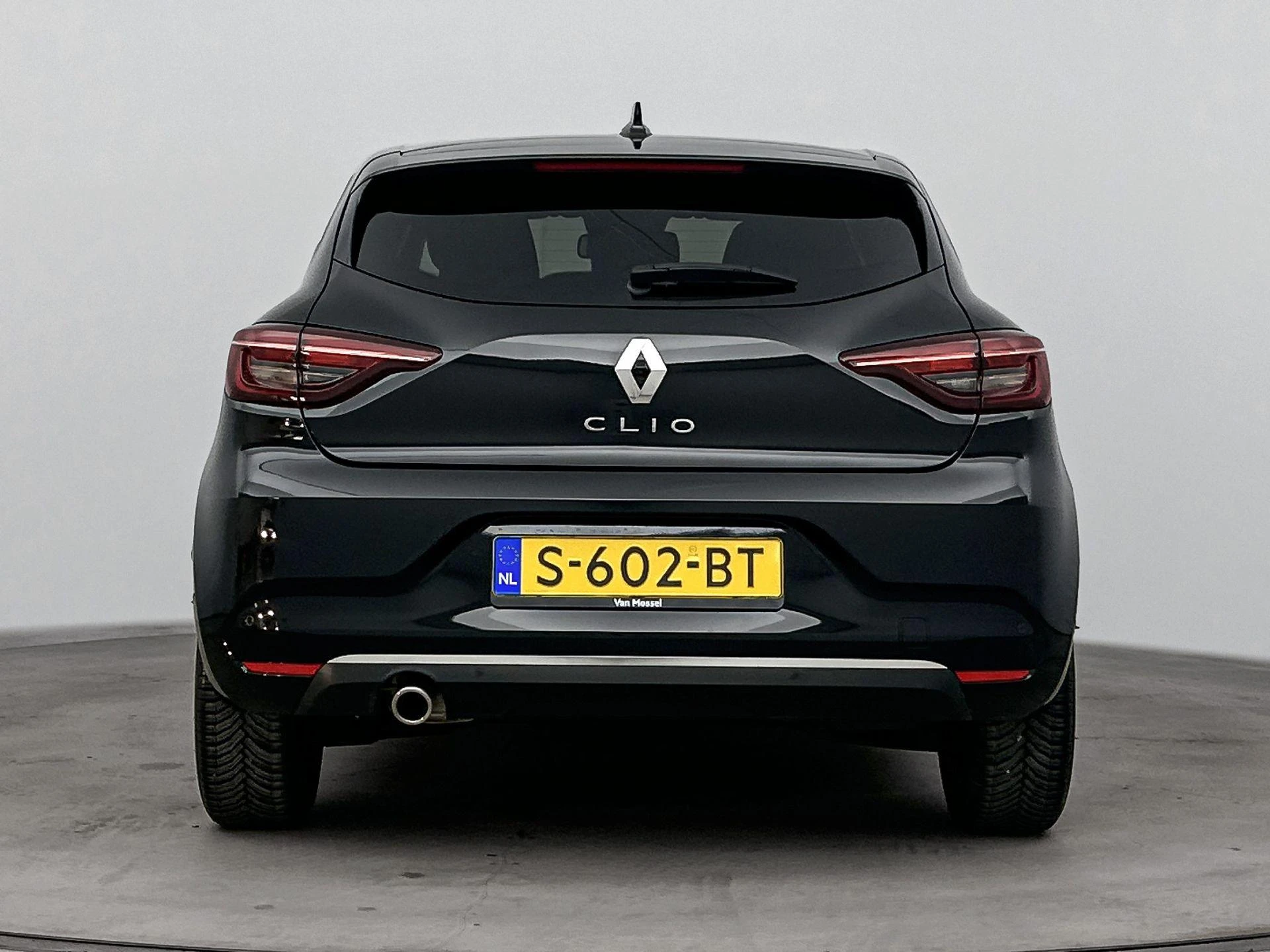 Renault-Clio-image-2