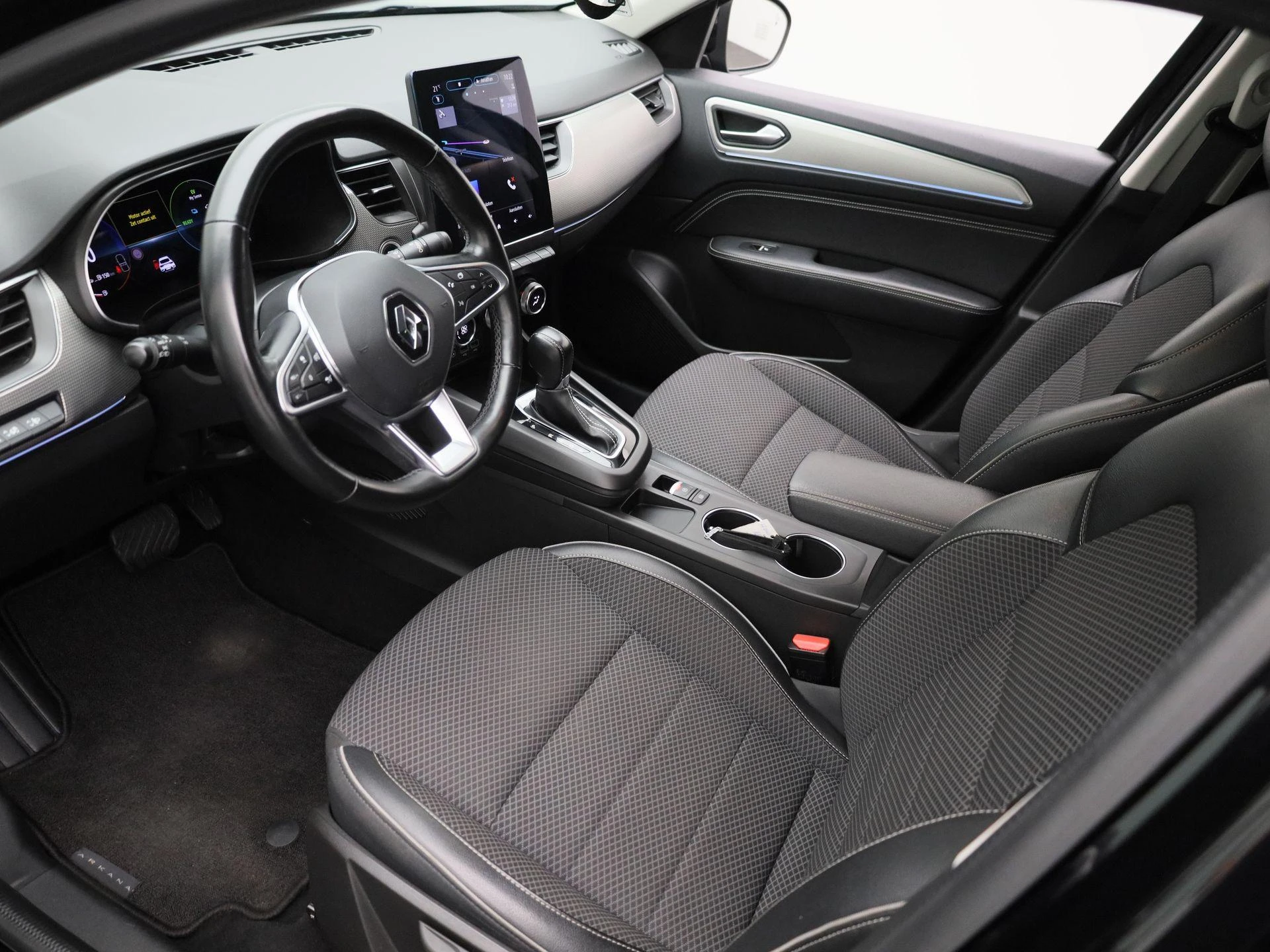 Renault-Arkana-image-16