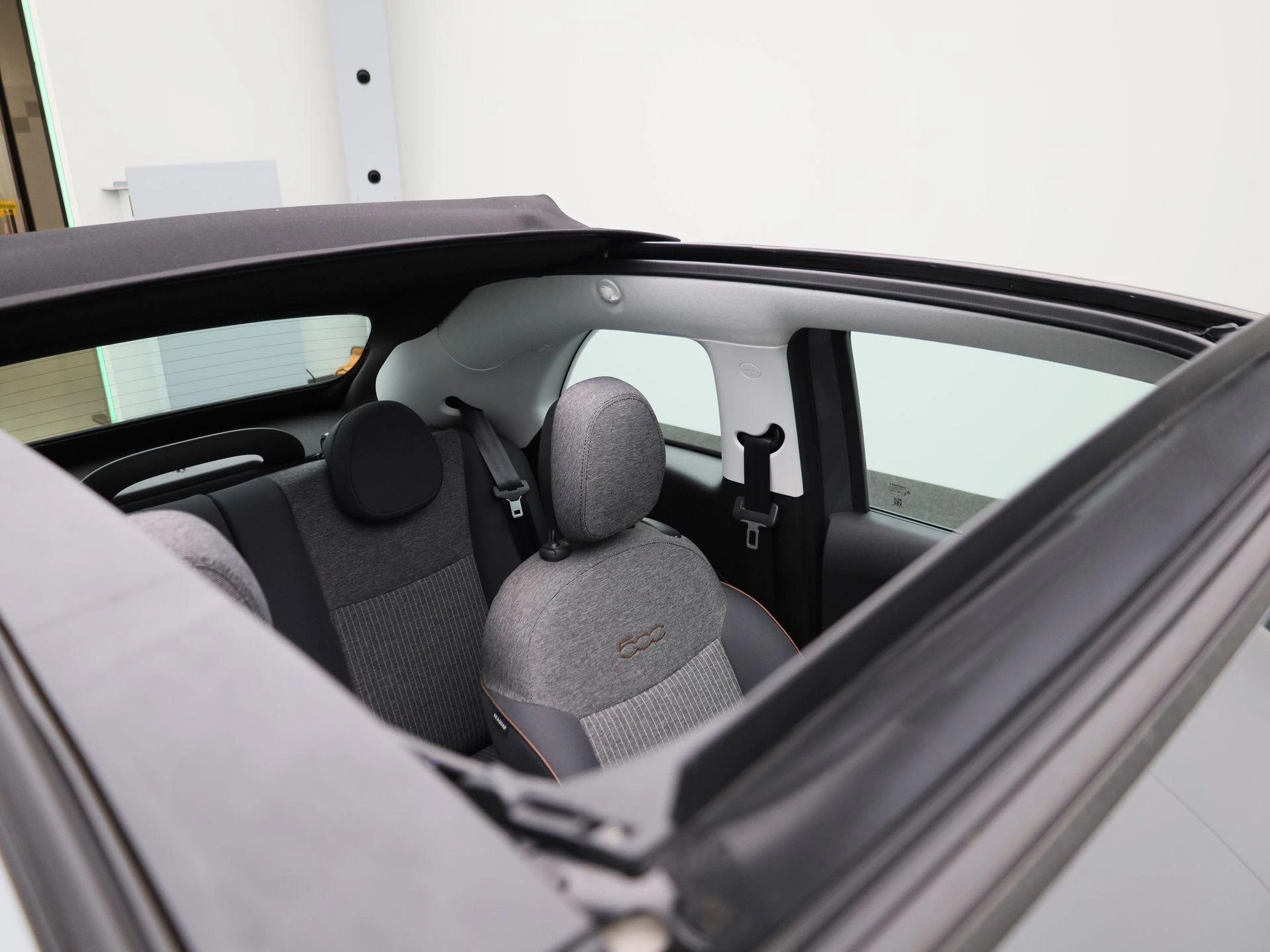 Fiat-500C-image-33