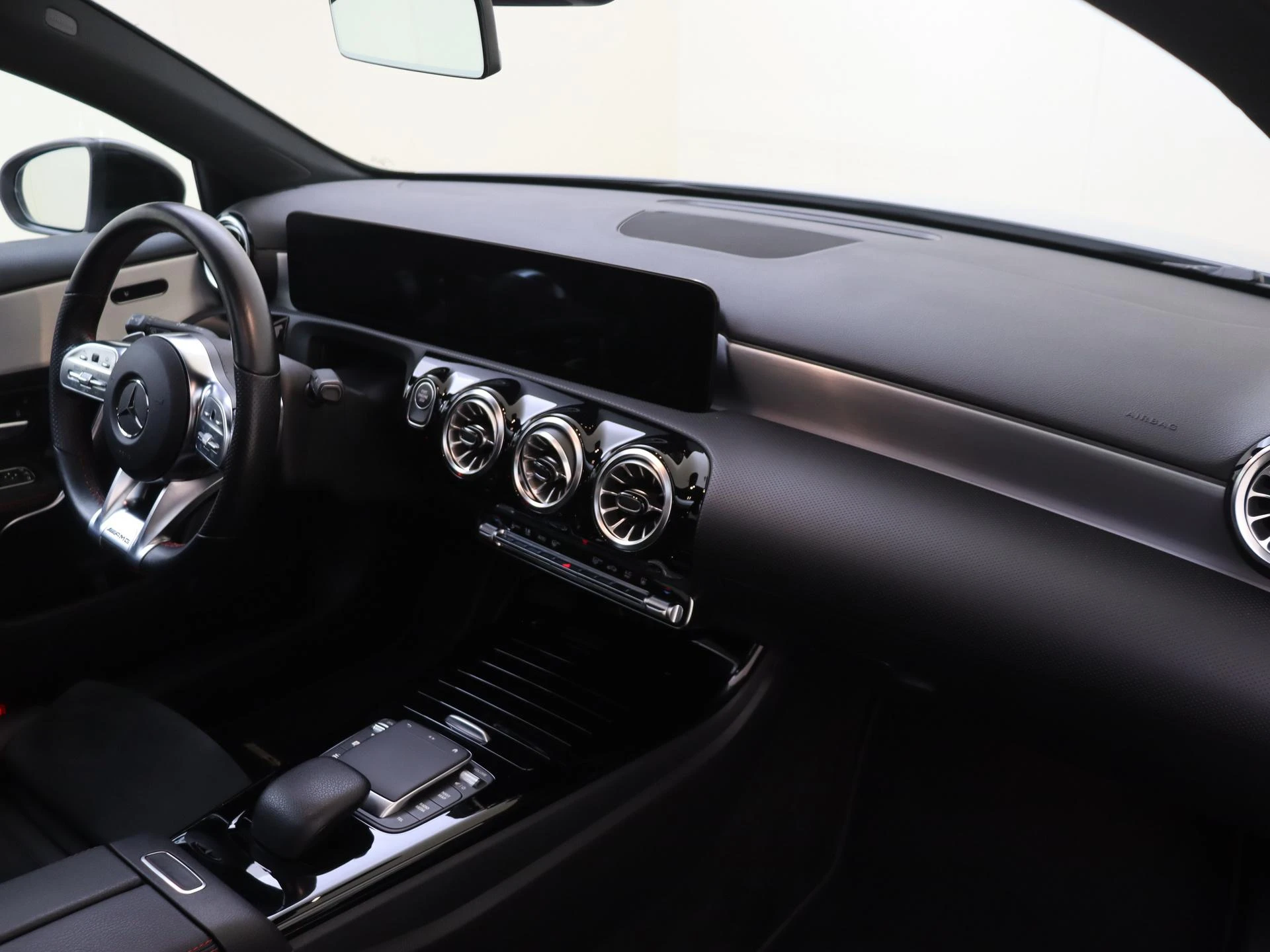 Mercedes-Benz A-Klasse 250 e Premium Plus