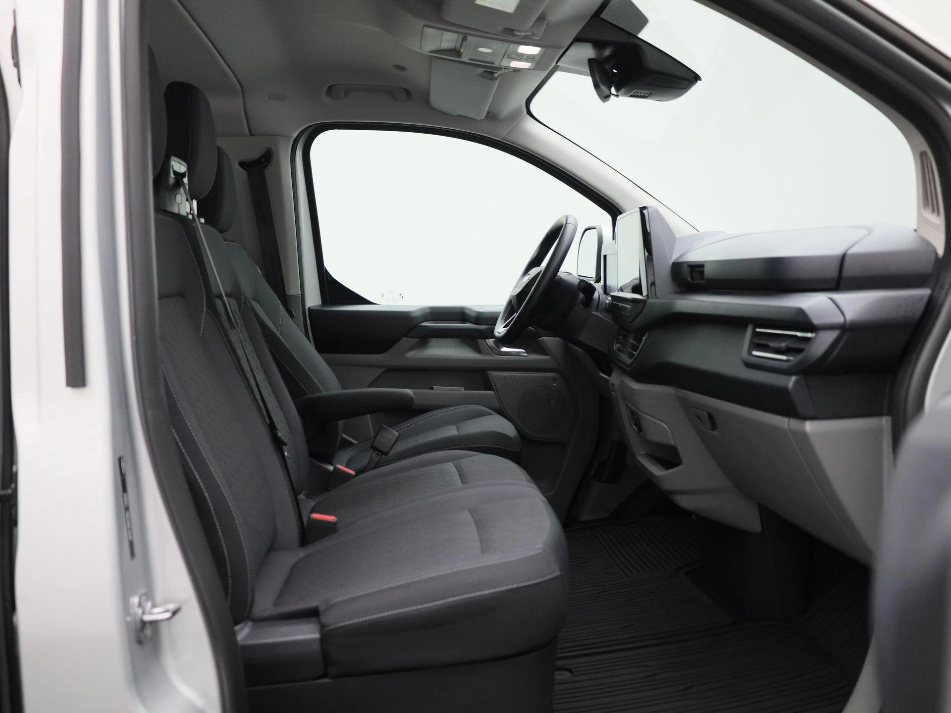 Ford-Transit Custom-image-9