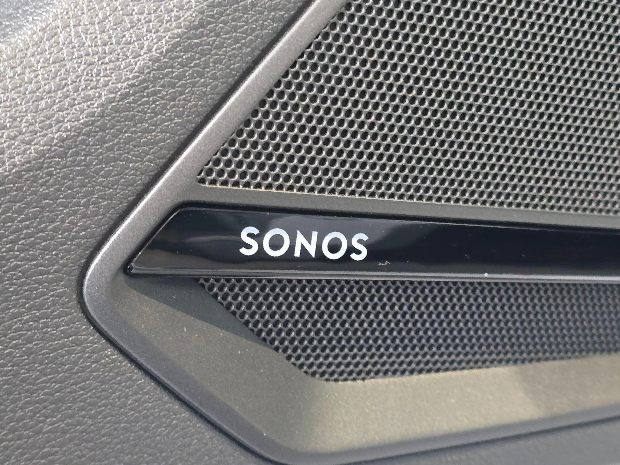 Audi-SQ2-image-17