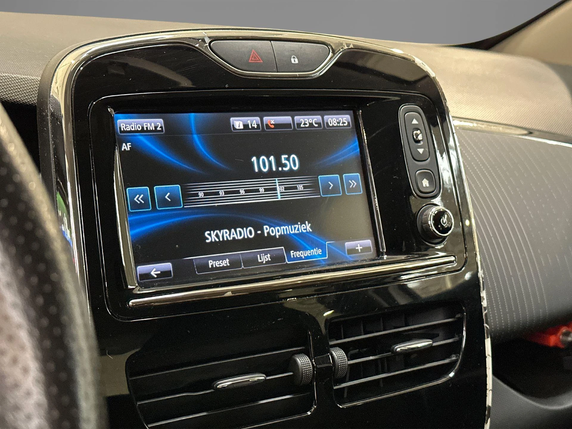 Renault-ZOE-image-19
