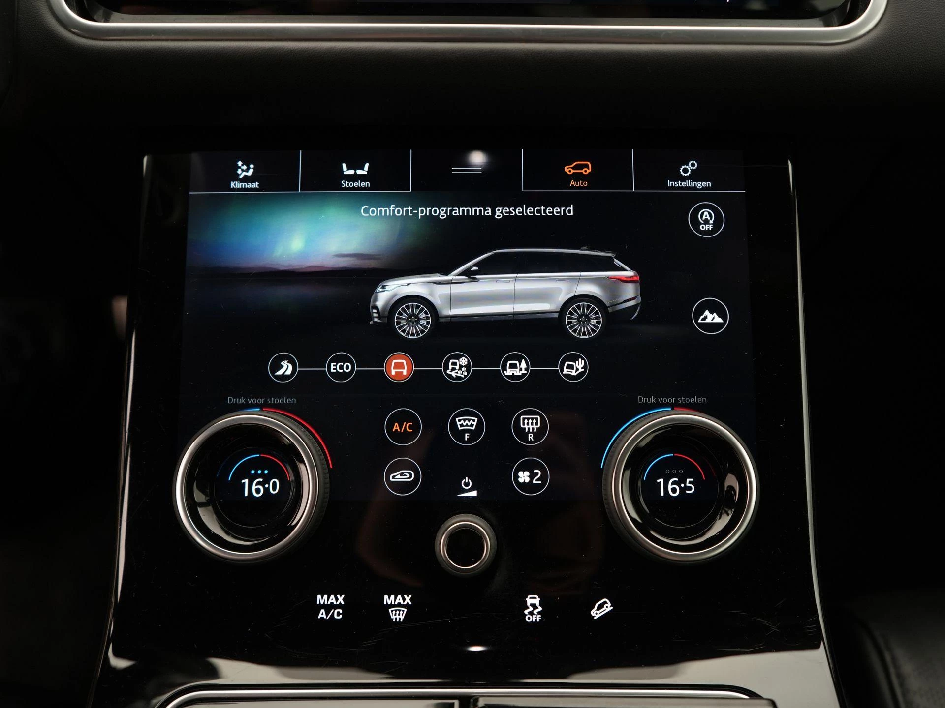 Land Rover-Range Rover Velar-image-22