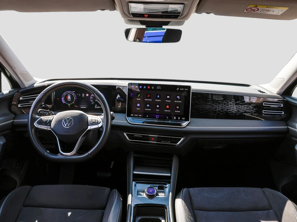 Volkswagen-Tiguan-image-10