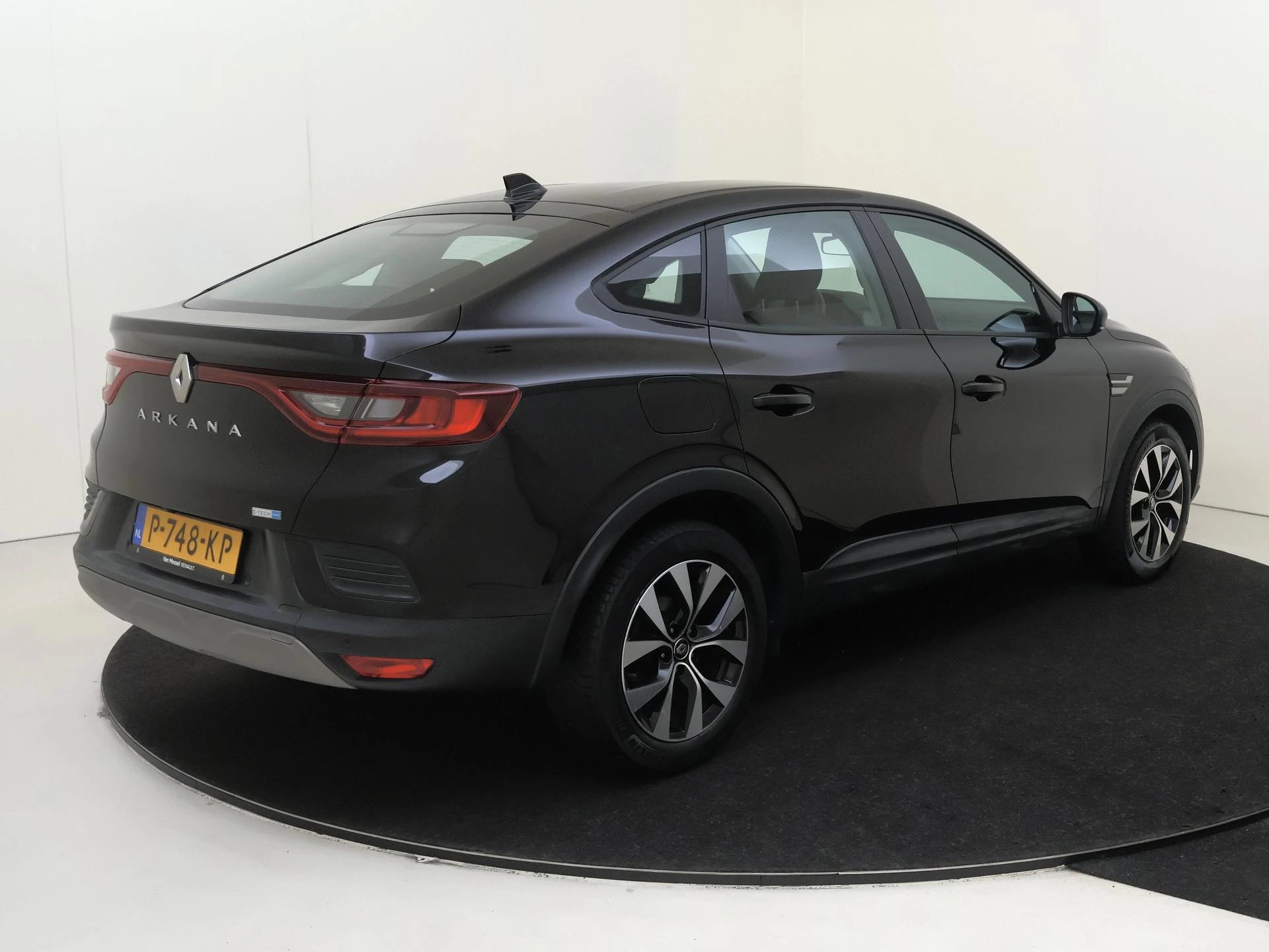 Renault-Arkana-image-3