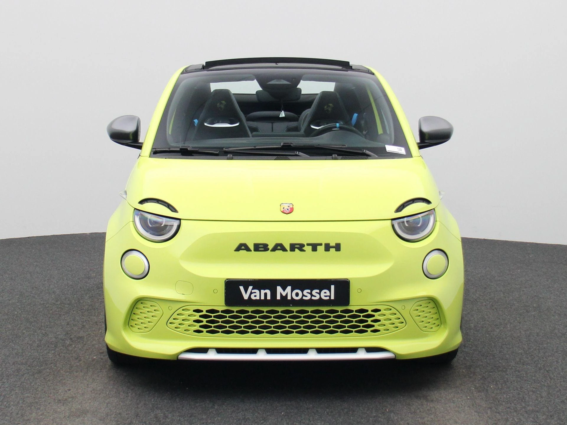 Fiat 500C Abarth Scorpionissima 42 kWh