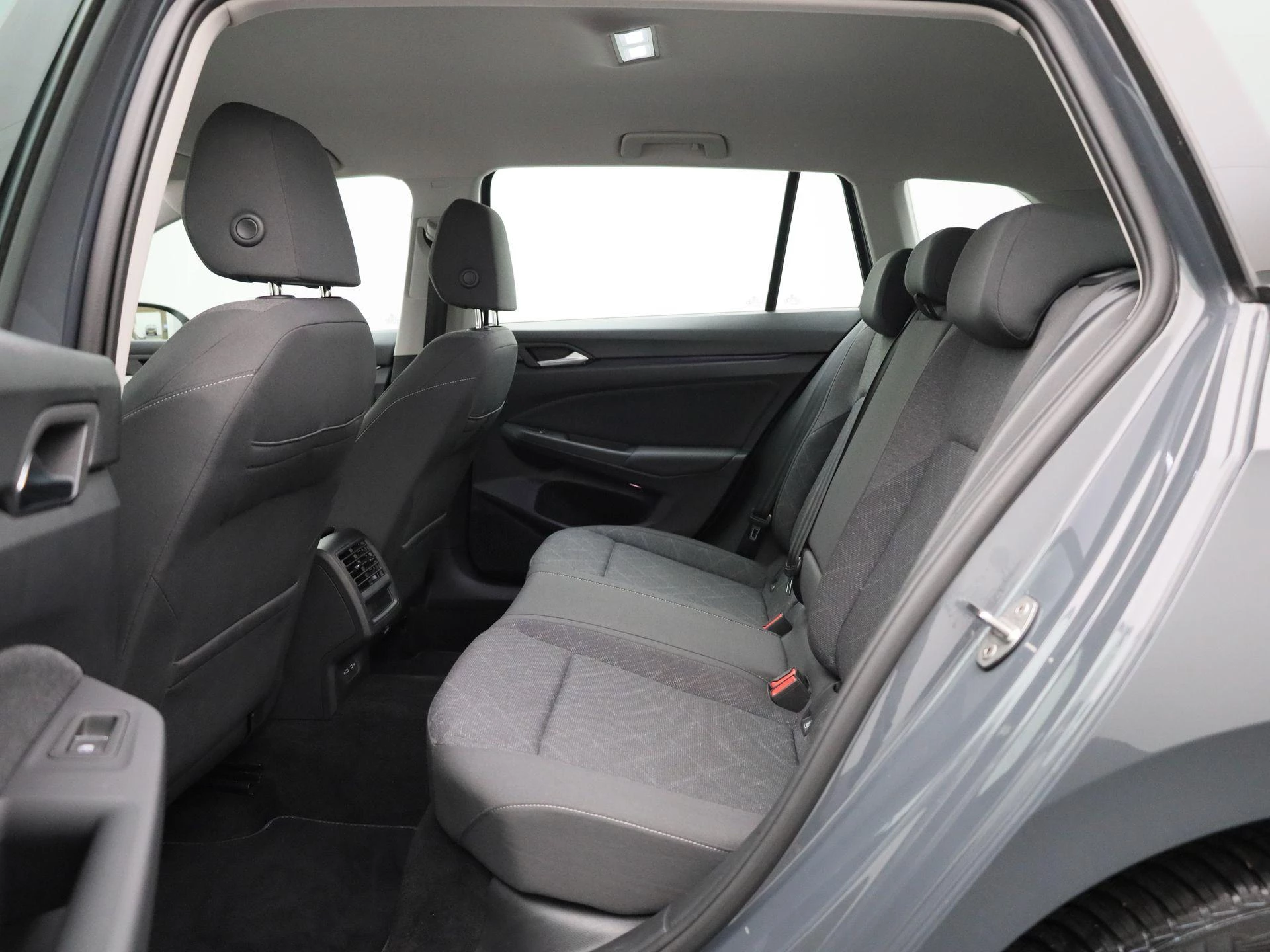 Volkswagen-Golf-image-11