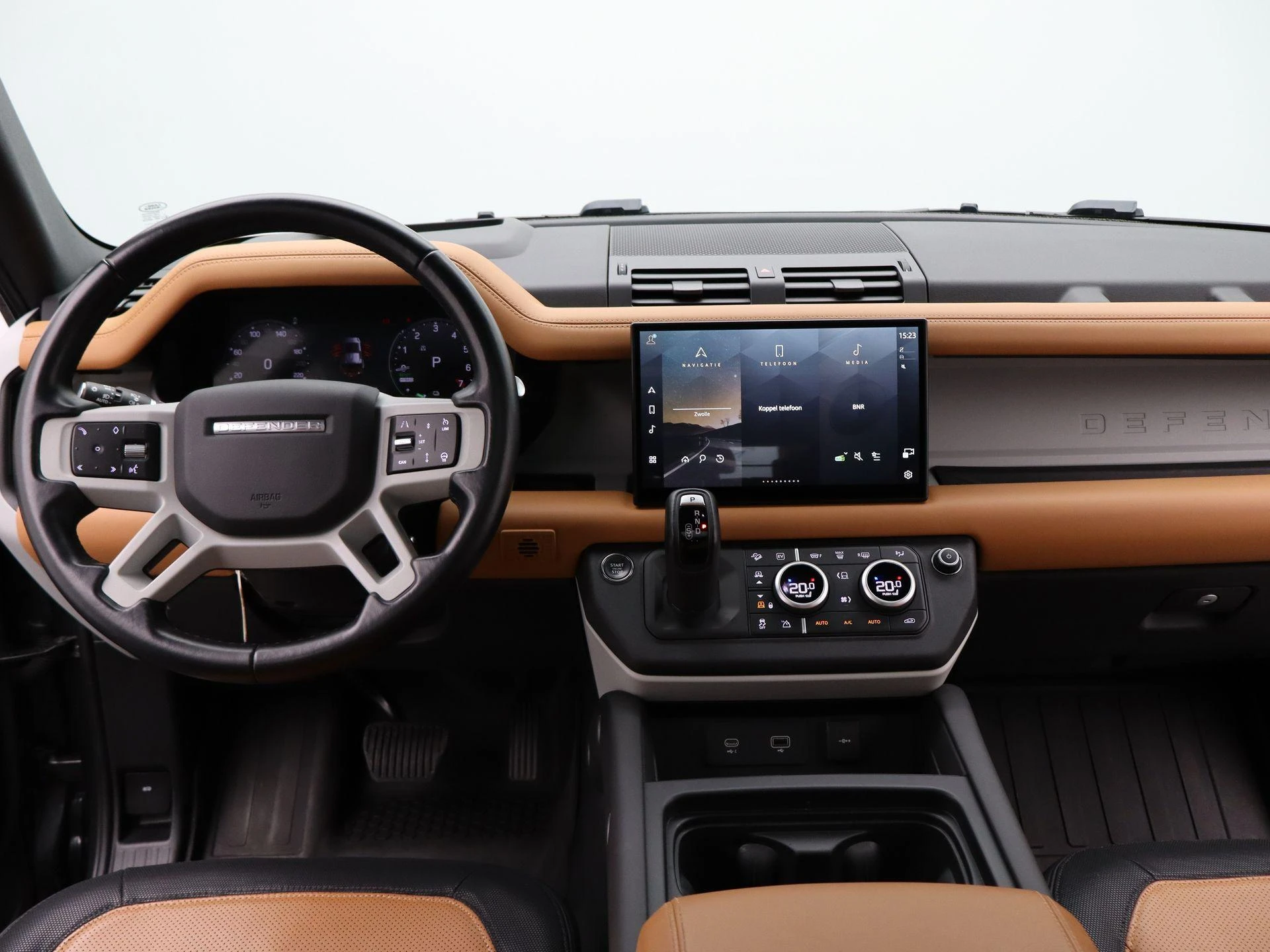 Land Rover-Defender-image-6
