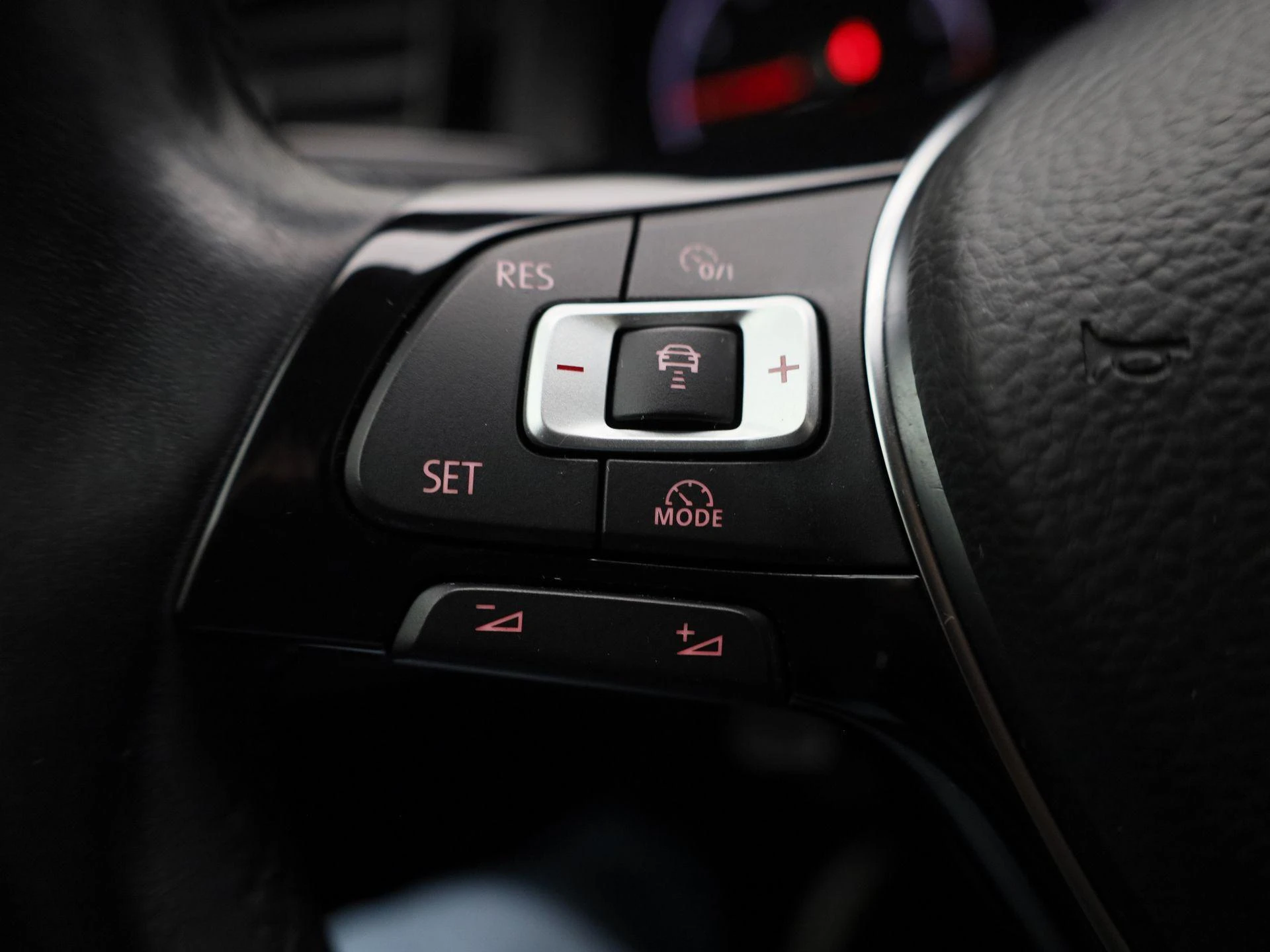 Volkswagen-Polo-image-16