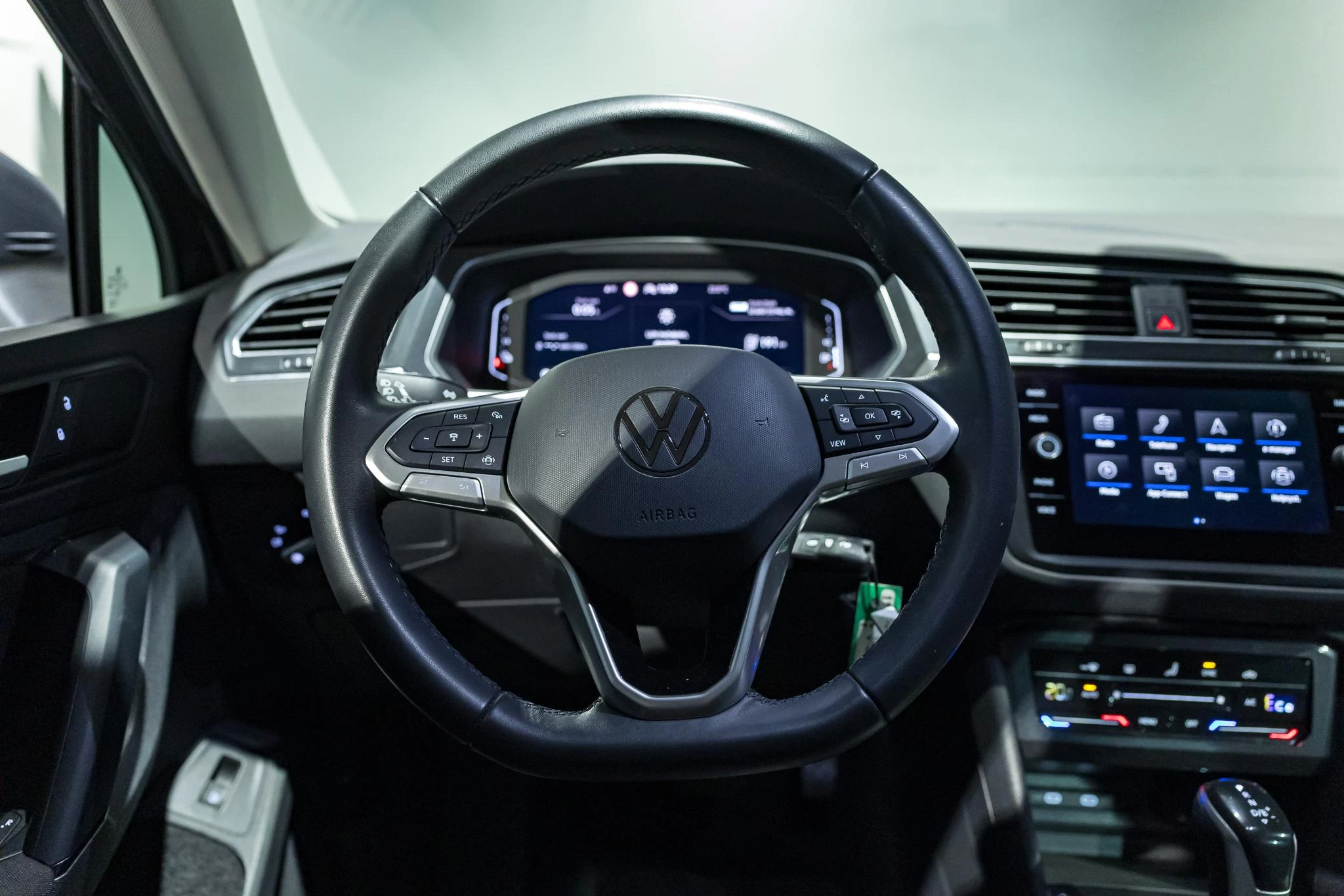 Volkswagen-Tiguan-image-22