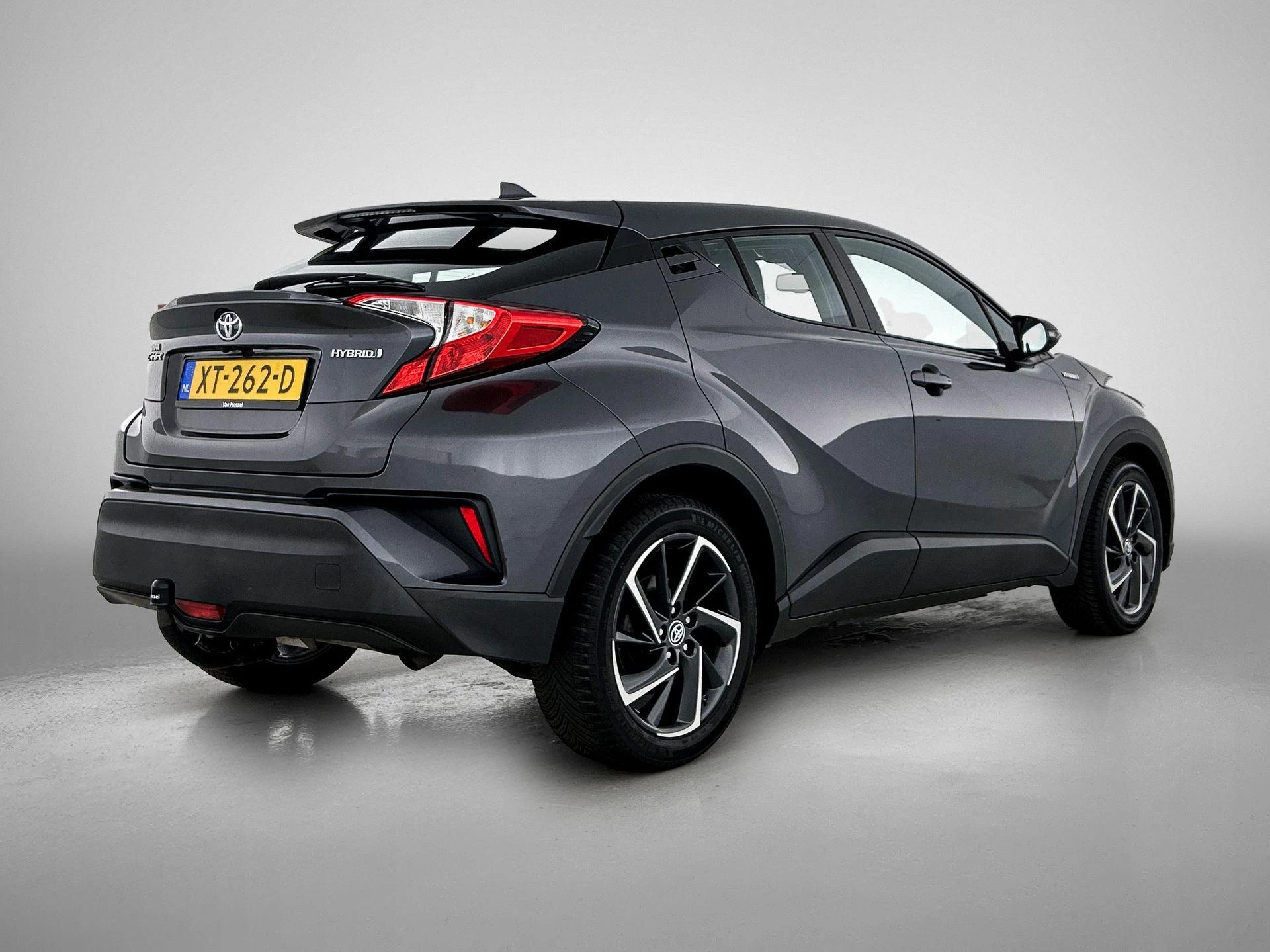 Toyota-C-HR-image-3