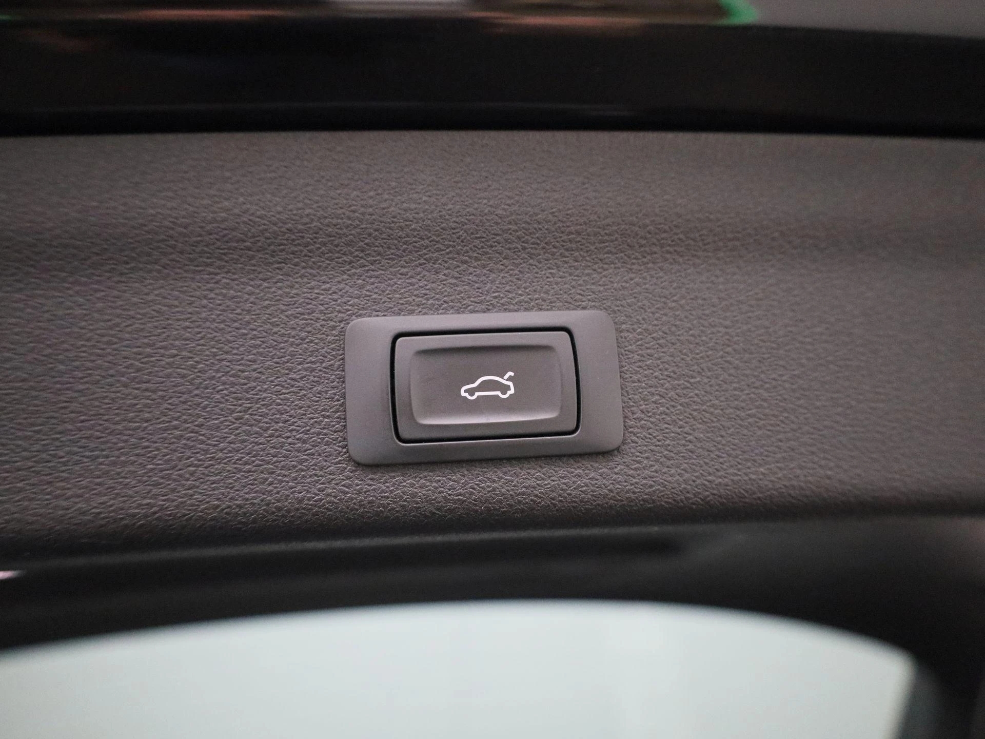 Audi-A6-image-13