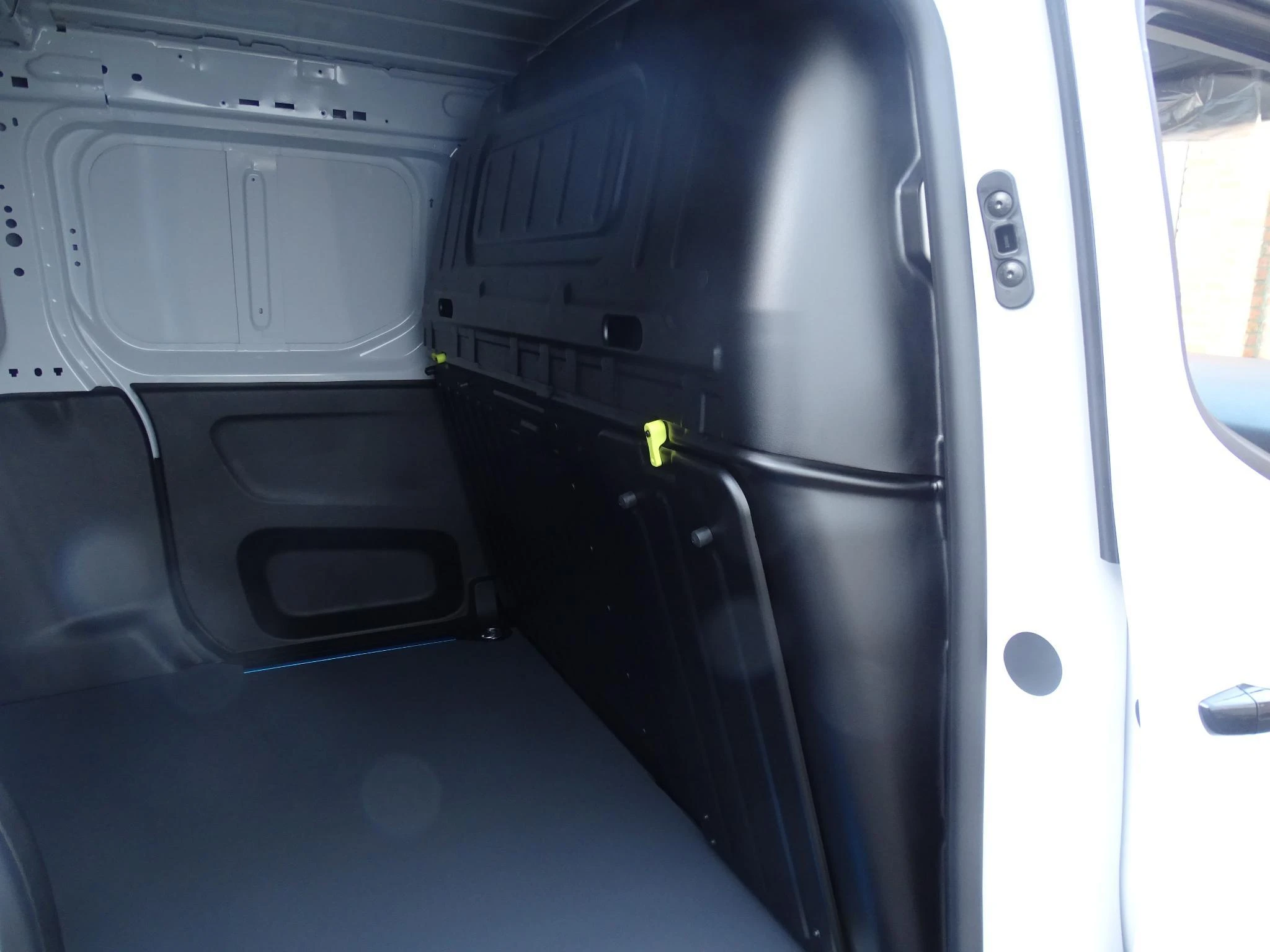 Opel-Combo-e-image-9
