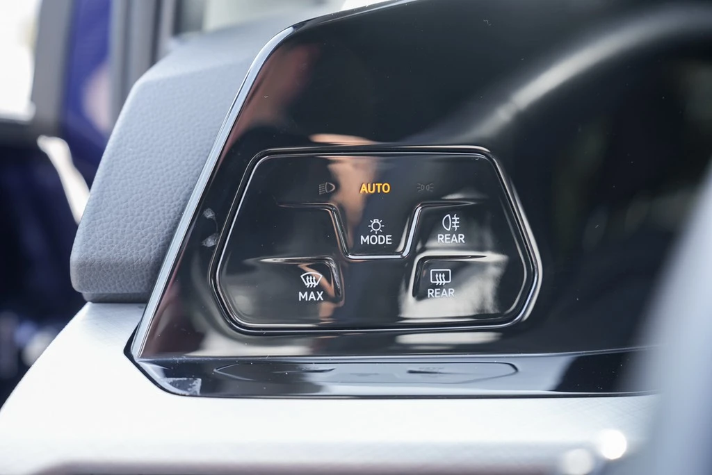 Volkswagen-Golf-image-16