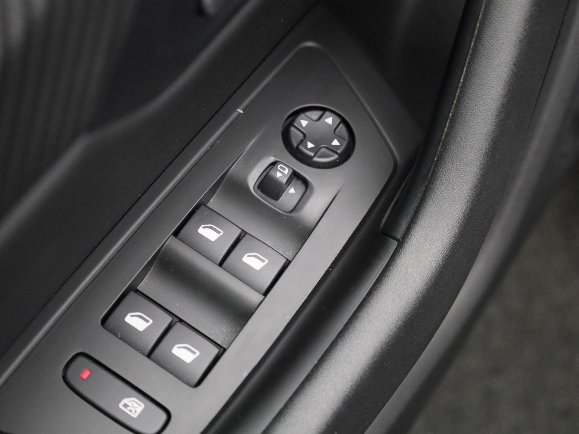Peugeot-508-image-31
