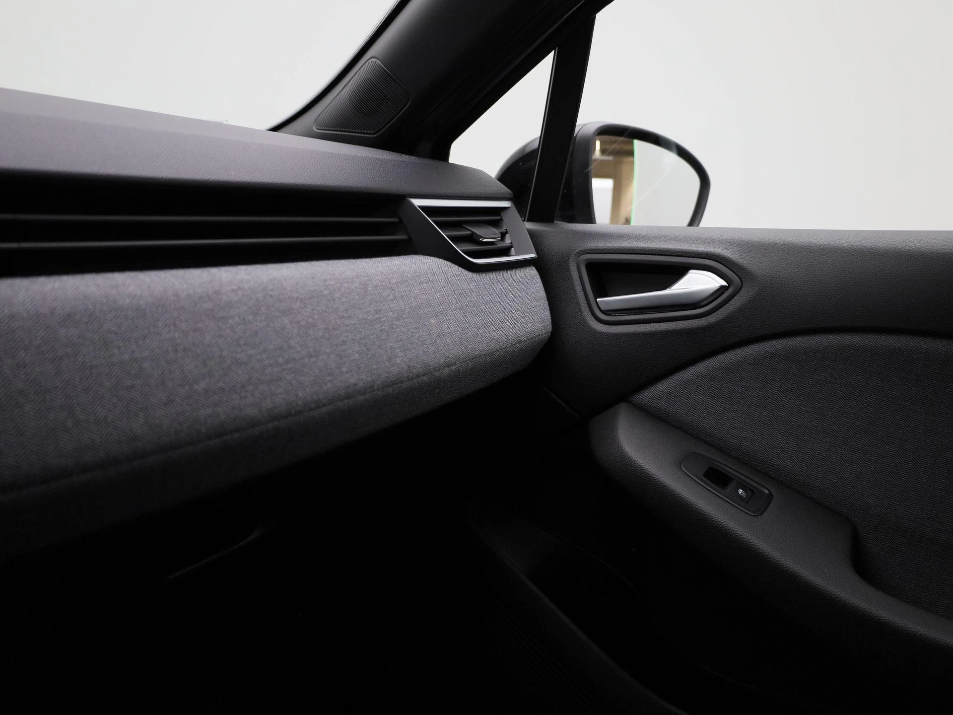 Renault-Clio-image-24