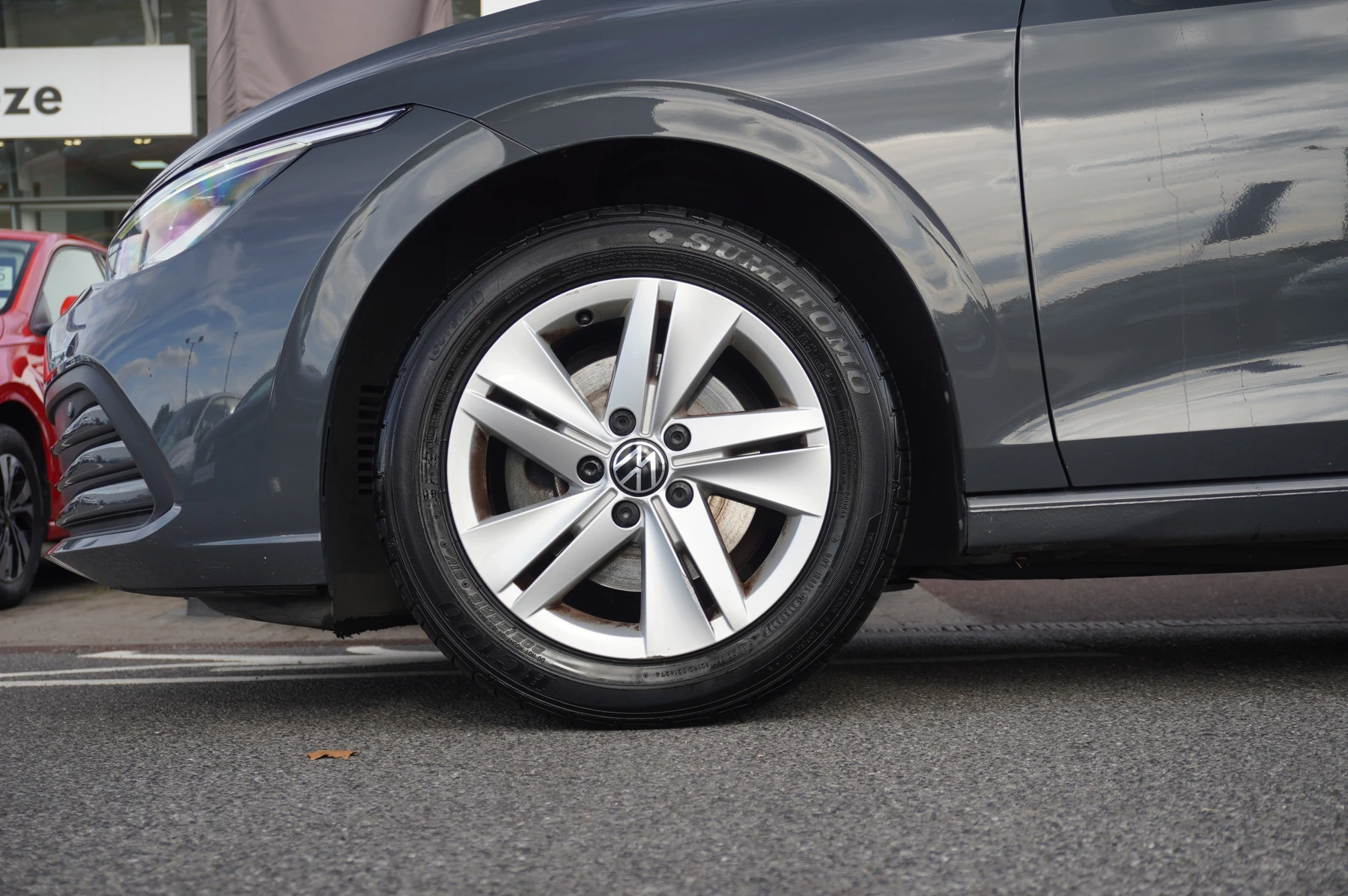 Volkswagen-Golf-image-3