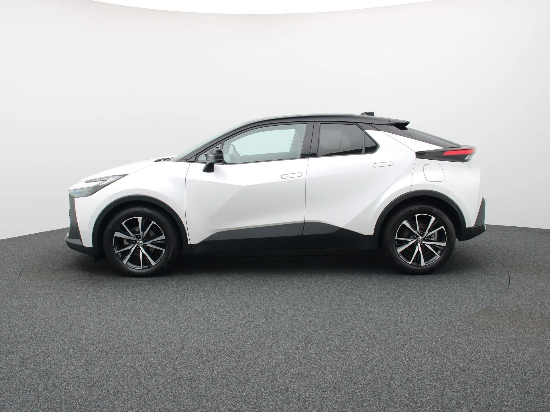 Toyota-C-HR-image-3